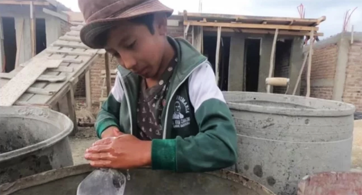 Paquito El Nino Albanil De Chiapas Que Suena Con Ser Arquitecto