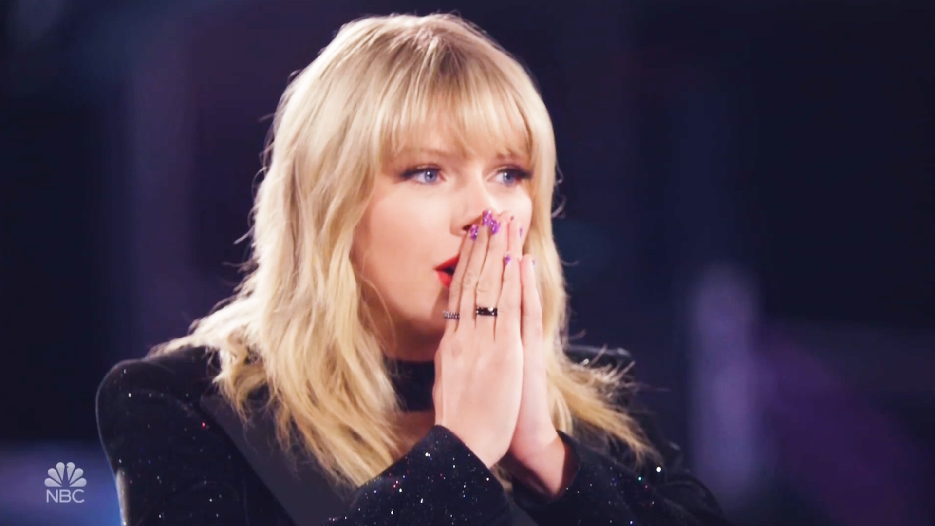 Taylor Swifts Emotional Moment With Kelly Clarksons Voice Contestant