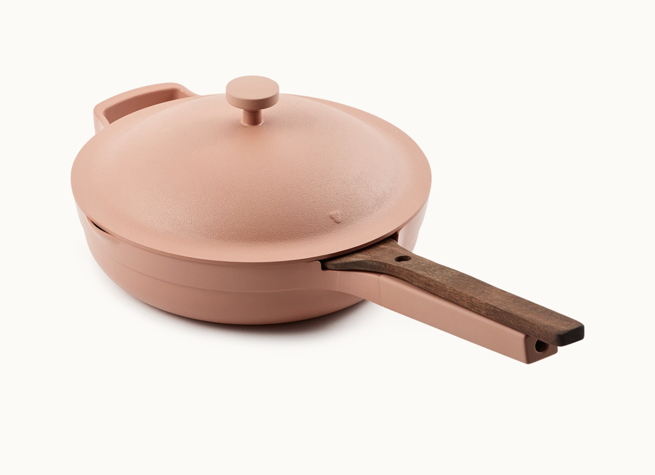 This stunning skillet is said to replace 8 cookware pieces you already