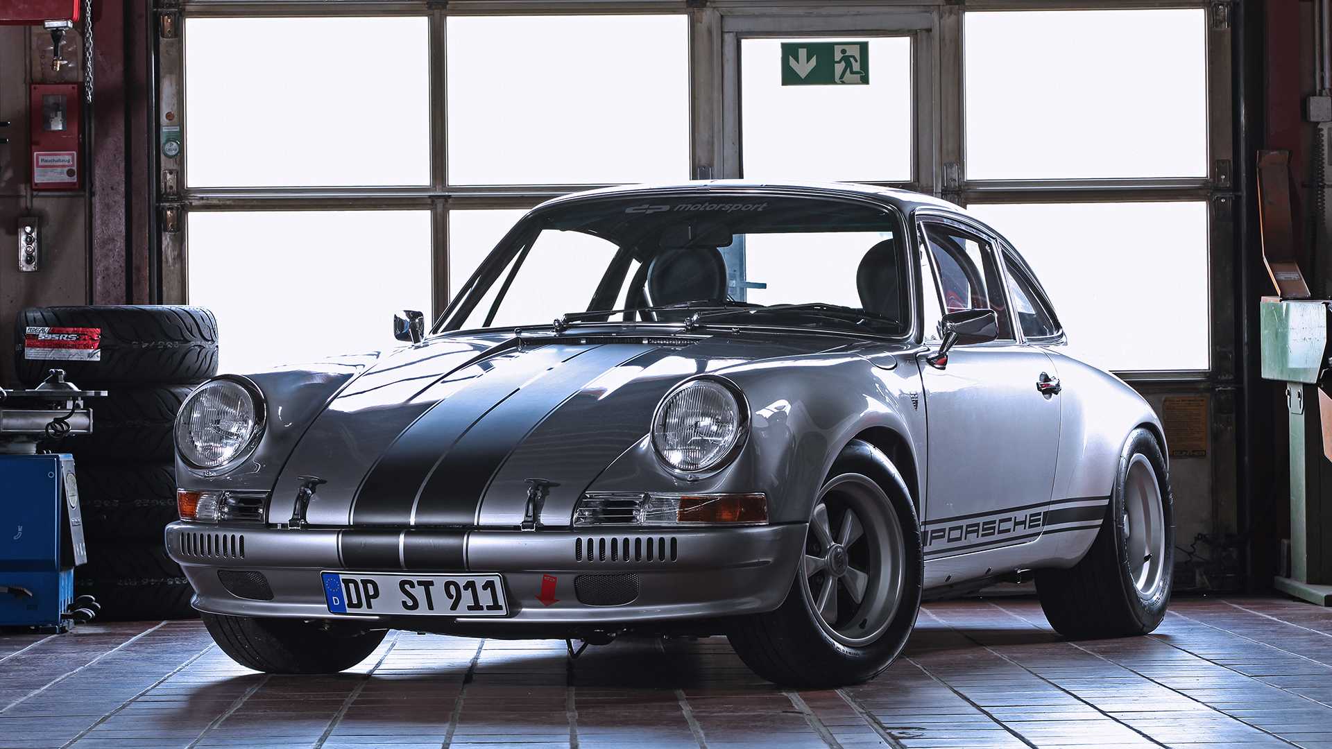 Dp Motorsport讓1985 Porsche 911變得像是1970年代的車款了 Undefined Yahoo奇摩行動版