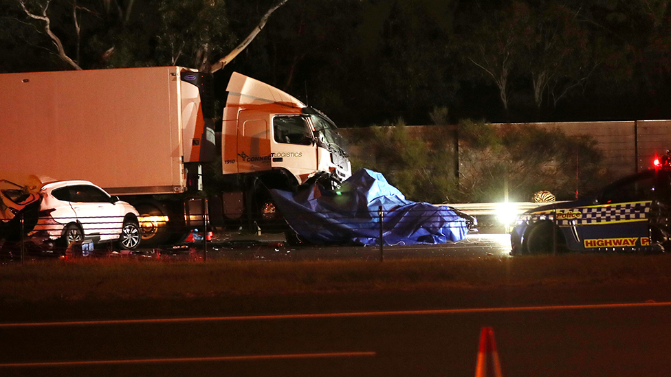 Four police officers killed crash Melbourne's Eastern Freeway