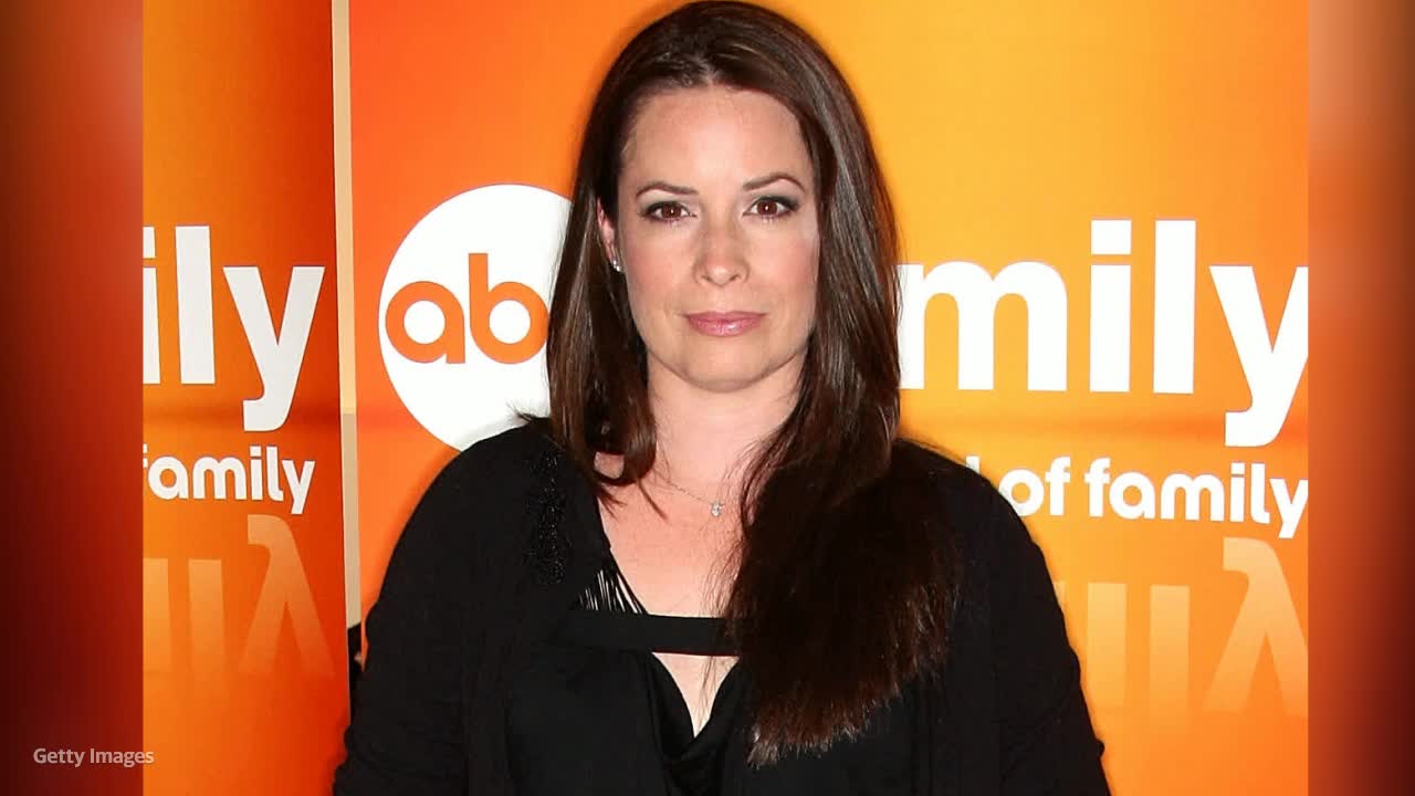 Charmed Star Holly Marie Combs Blames Trump For Her Grandfathers