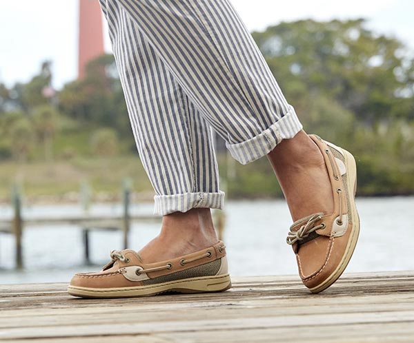 white sperry boat shoes womens