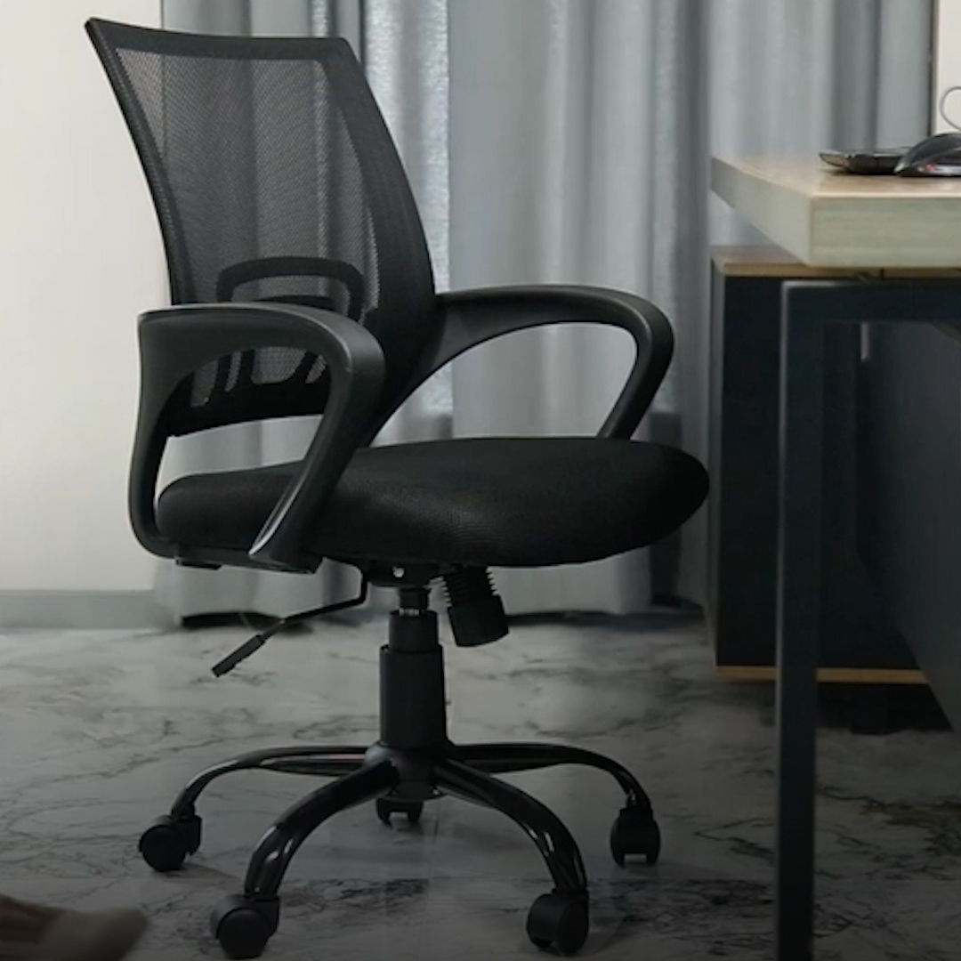 Amazon’s best-selling office chair brings comfort to your home workspace