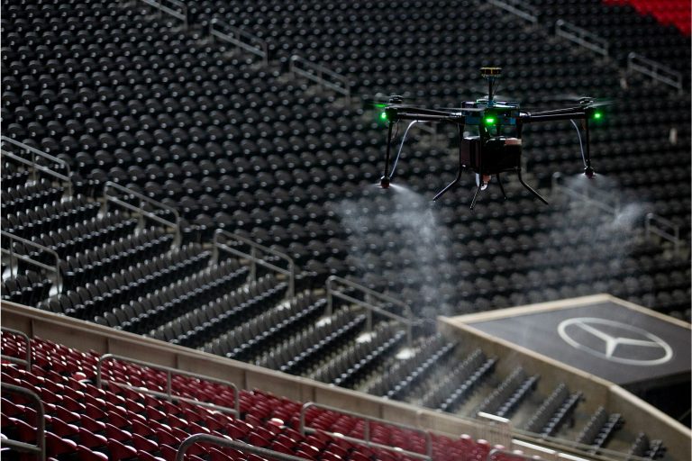 galning sammenholdt større Drones will sanitize Atlanta's stadium before crowds arrive this month |  Engadget