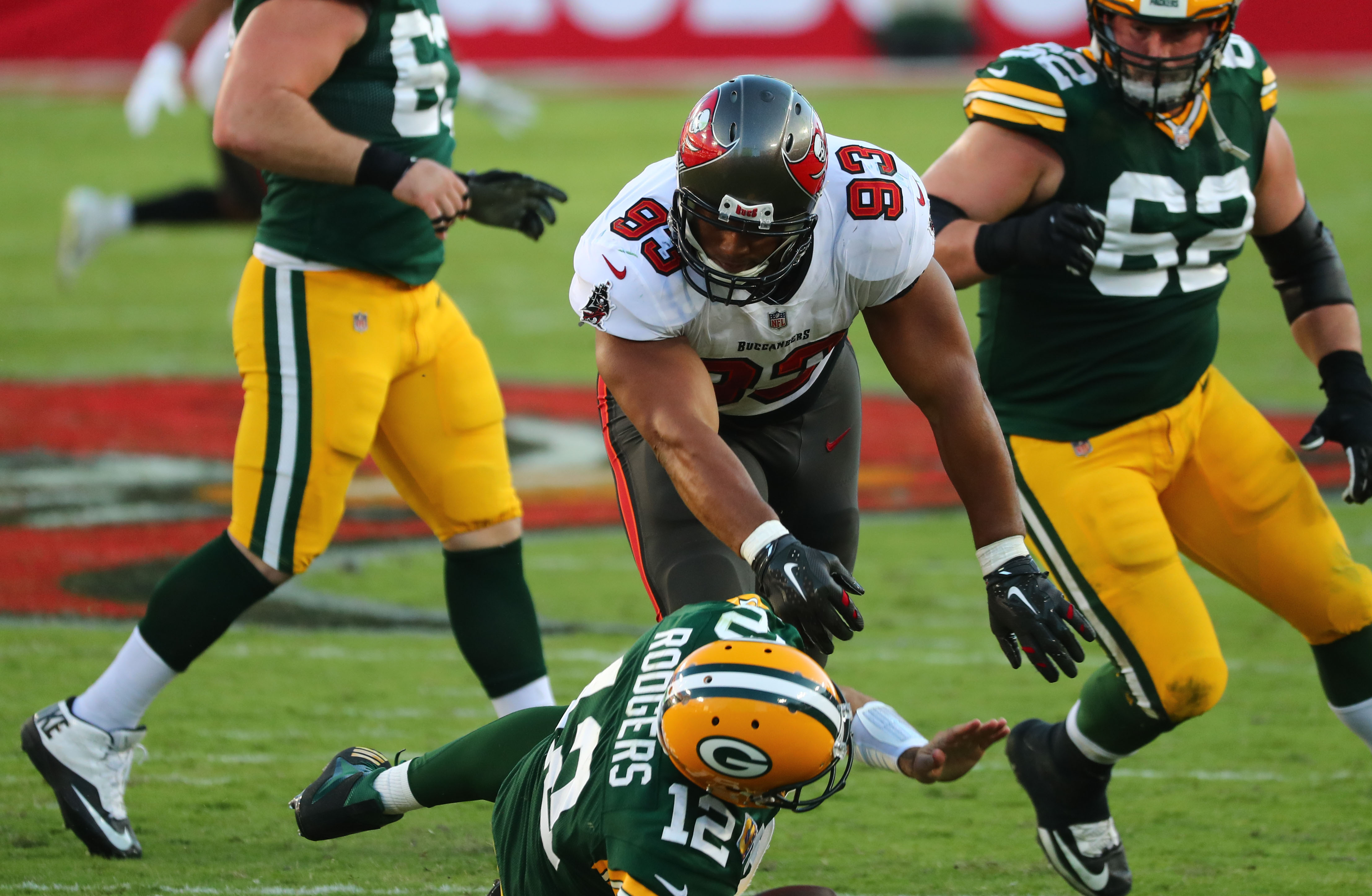 Nfl Aaron Rodgers Wanted To Talk To Ndamukong Suh Postgame