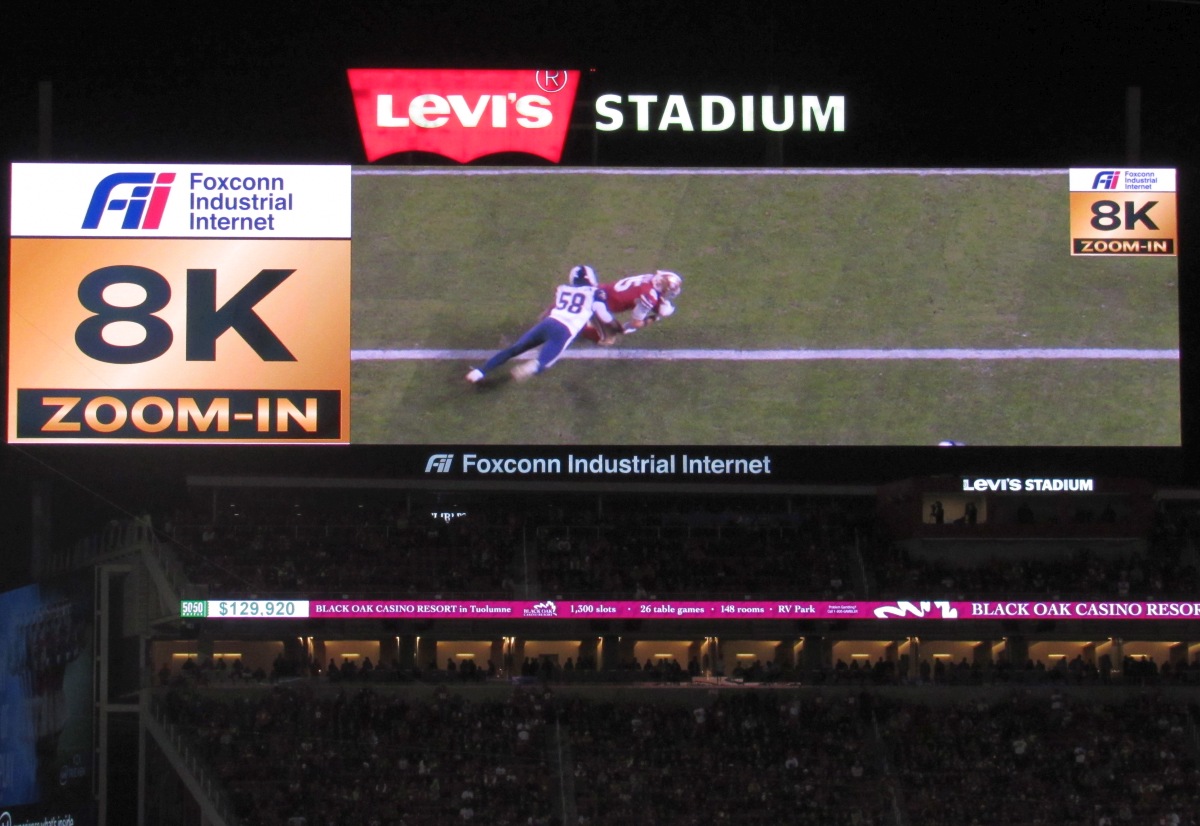 San Francisco 49ers unveil the first in-stadium 8K replay system | Engadget