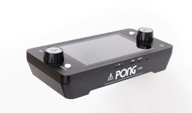 アタリ、卓上サイズのレトロなテーブル筐体型ゲーム「Mini Pong Jr」発表