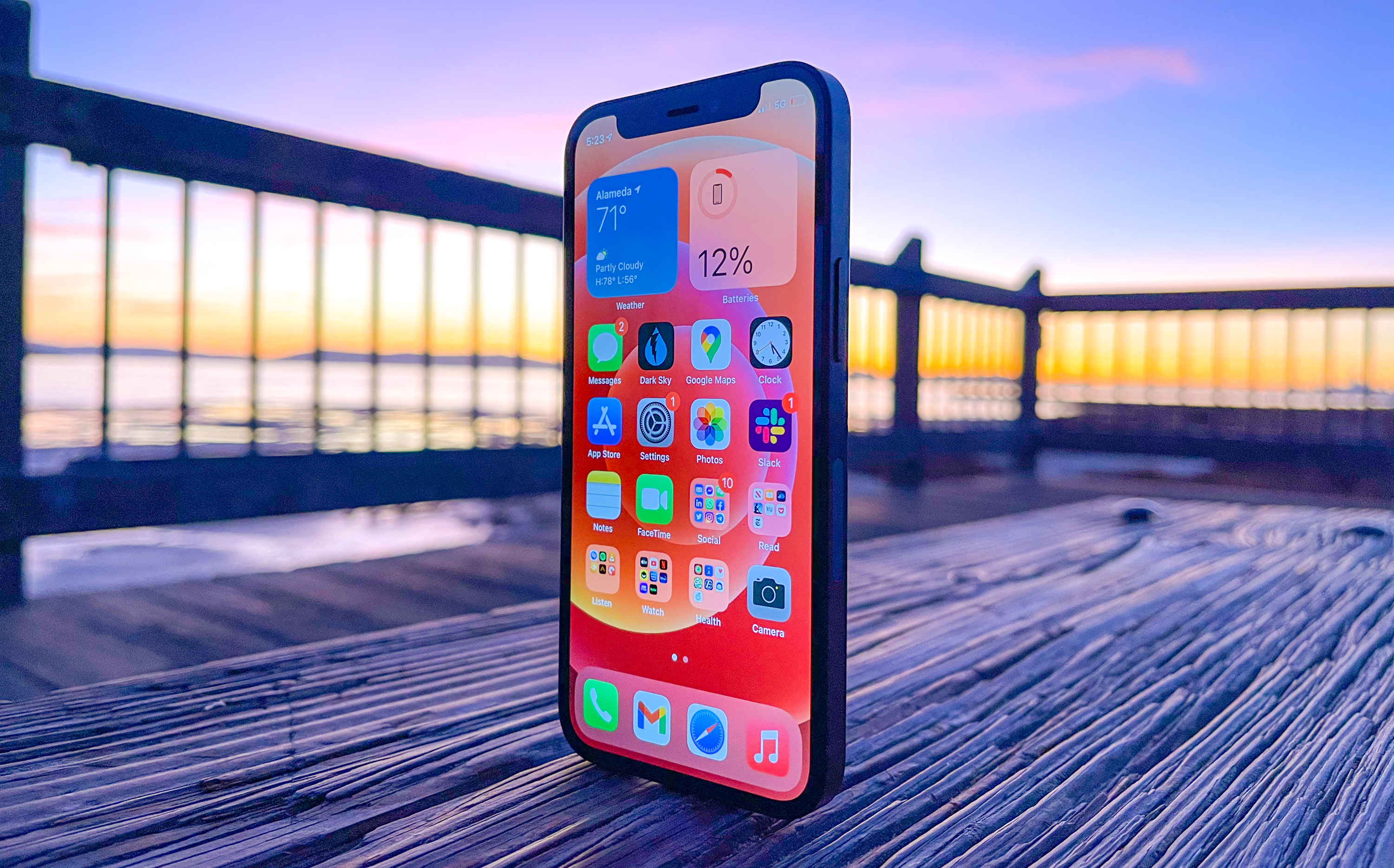 Iphone 12 Mini Owners Report Unresponsive Lock Screens Engadget