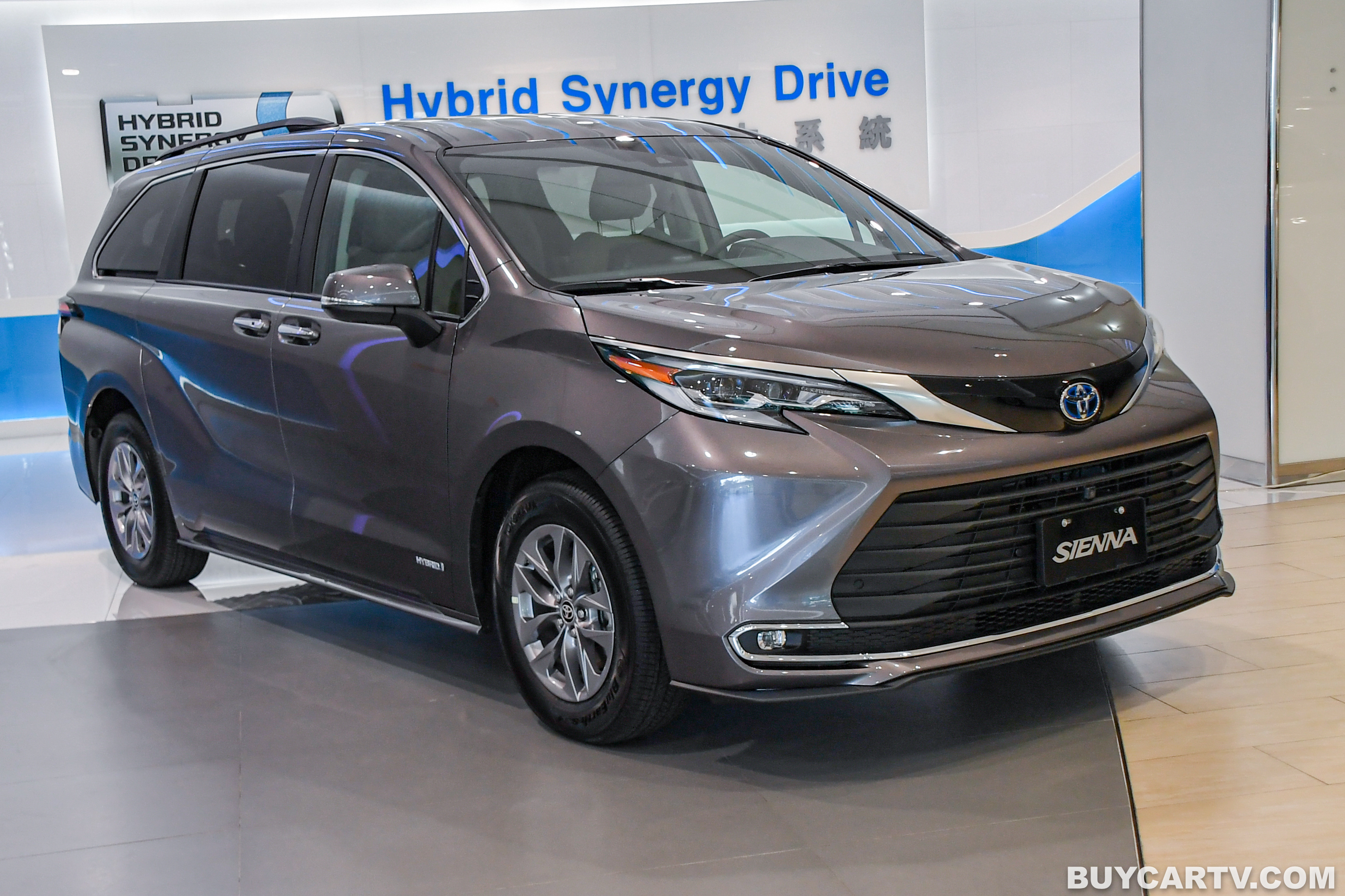 滿載七人都安全！正七座豪華MPV改款登場 Toyota SIENNA｜媒體御賞