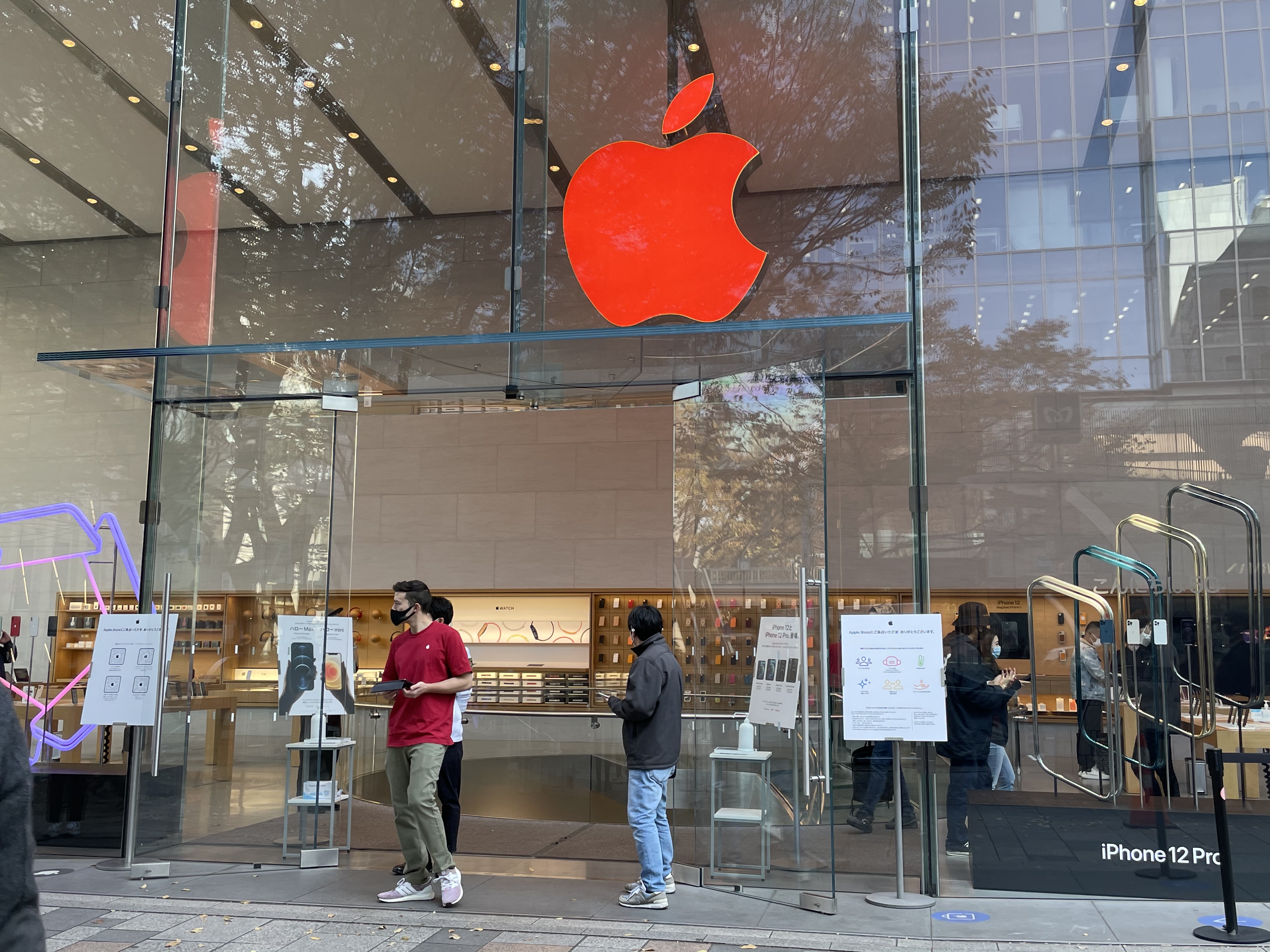 アップルが(RED)と提携拡大、真っ赤なPRODUCT(RED)製品で新型コロナとエイズ対策に追加支援