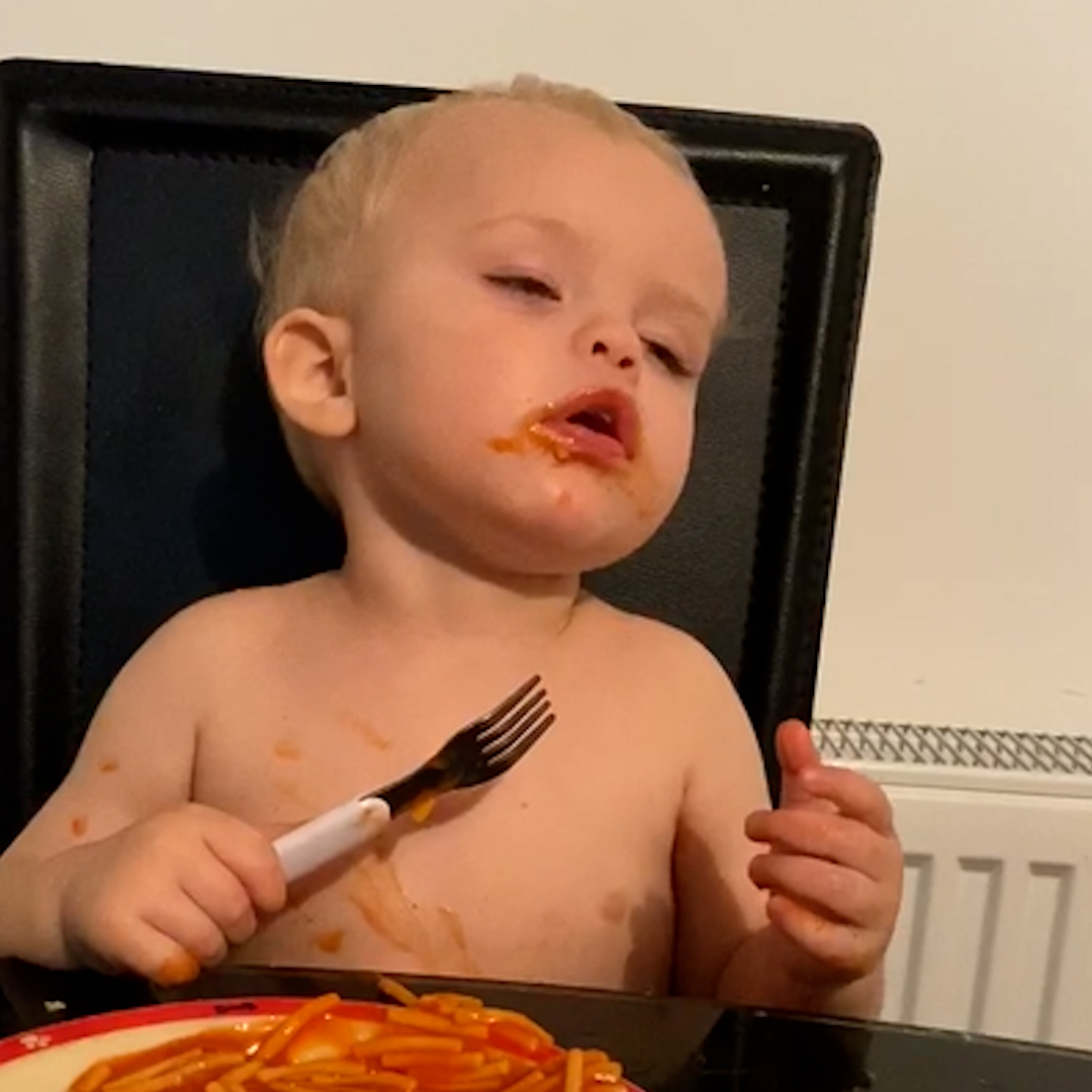 adorable-toddler-falls-asleep-while-eating-spaghetti-video