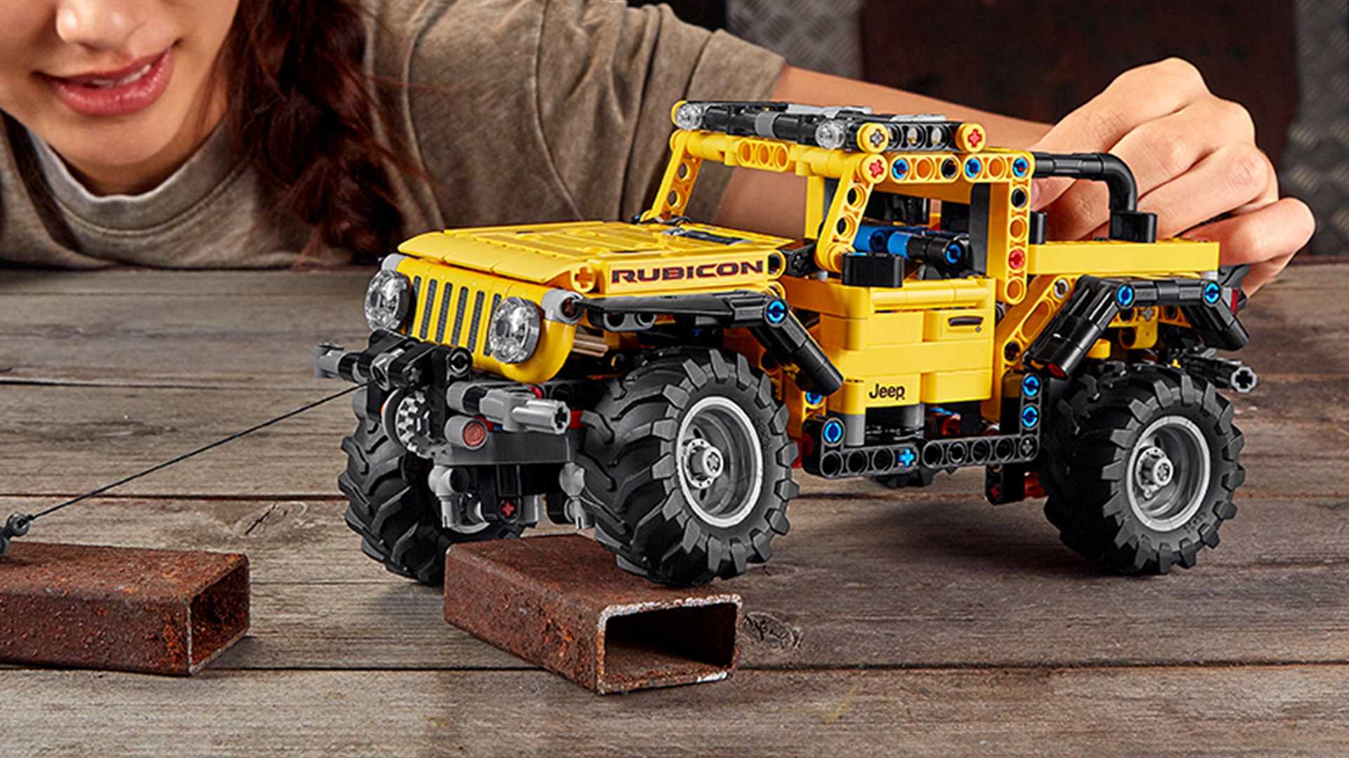 Lego 的 Jeep Wrangler Rubicon 可在書桌上翻山越嶺喔！ 