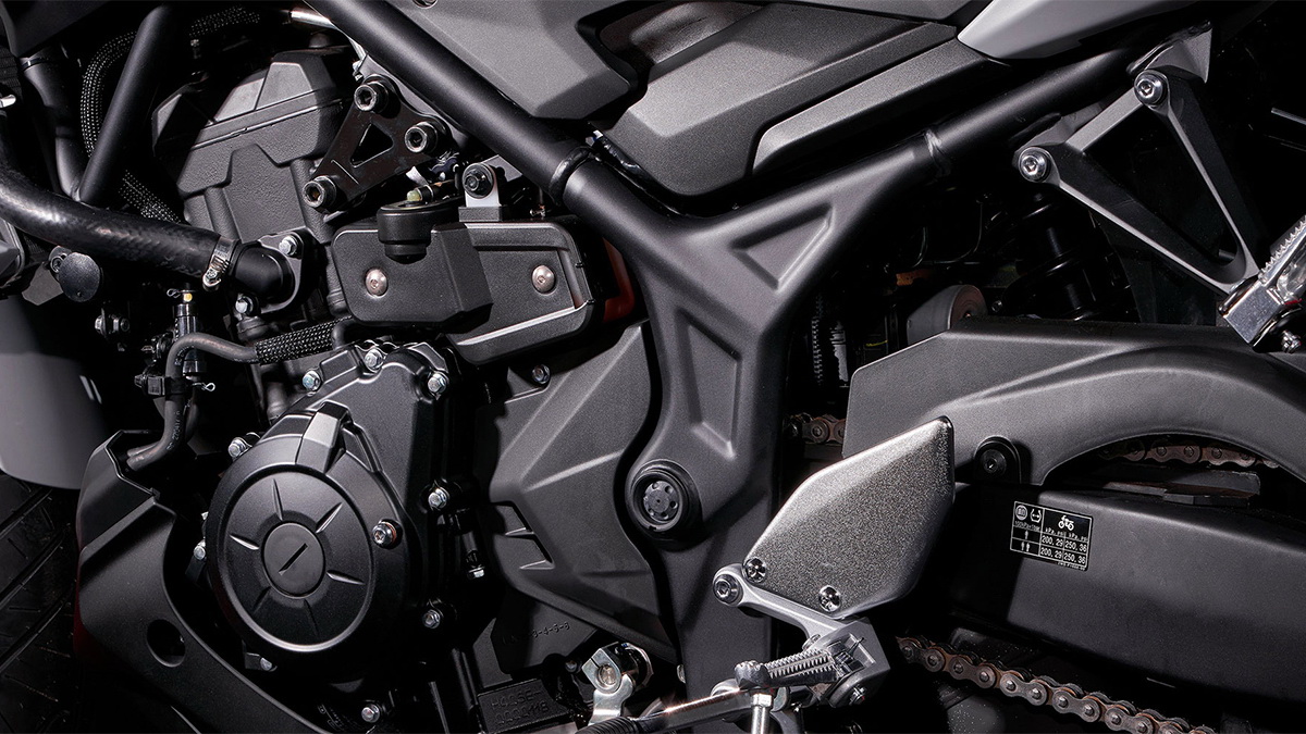 圖／2020 Yamaha MT 03 ABS設計上以「十字曲軸概念」為引擎開發基礎，大馬力、大扭力帶來令人滿意的充沛性能，水冷2缸DOHC 8V低震動的特性，跑山路時能提供更高的靈活度。