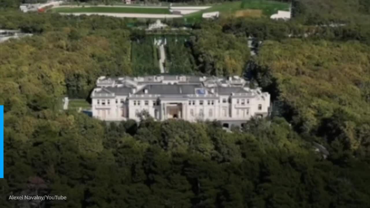 Drone Footage Purports To Show Vladimir Putin S Secret 1 4 Billion Palace On Russia S Black Sea