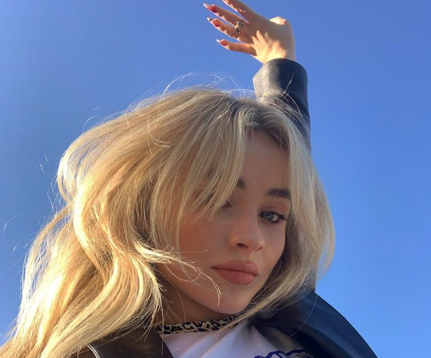 Sabrina carpenter feather. Кристина Забаровская. Only Fans Sabrina.