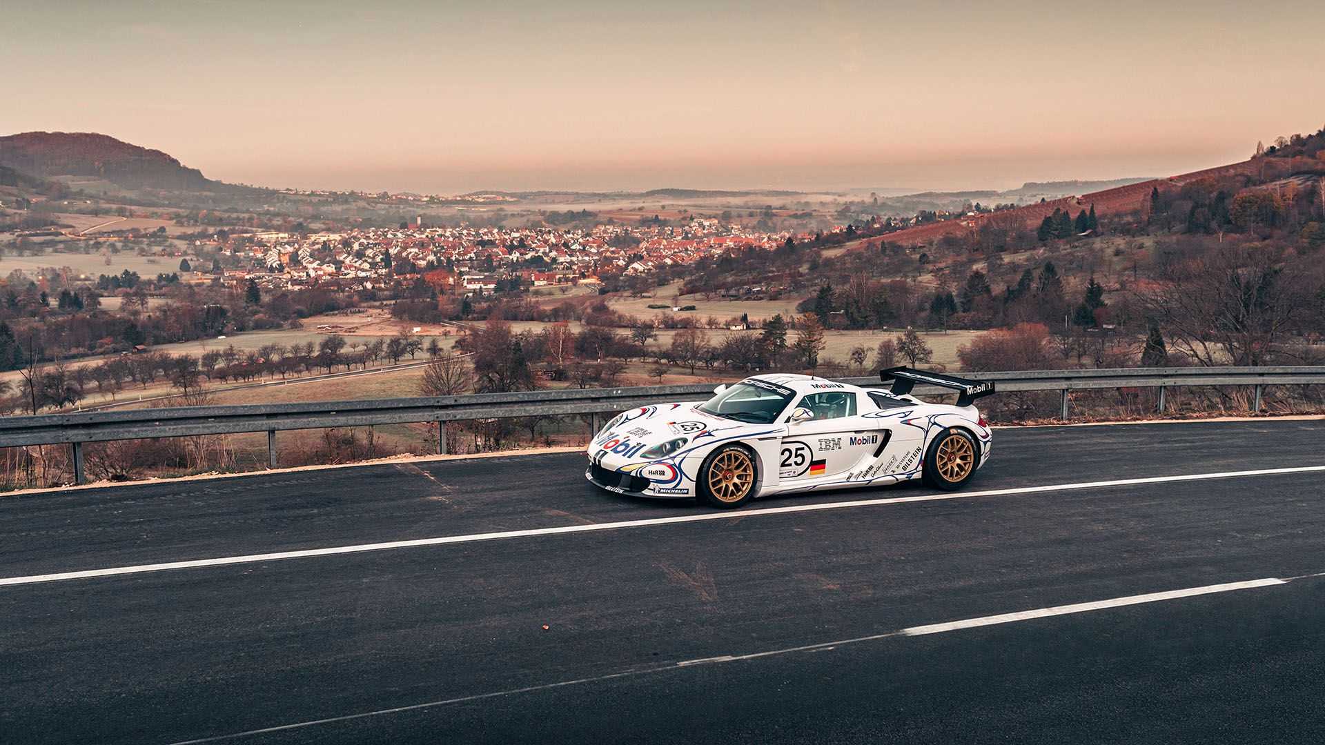 全球僅此一輛的改裝賽車 Porsche Carrera GT-R 罕見釋出 