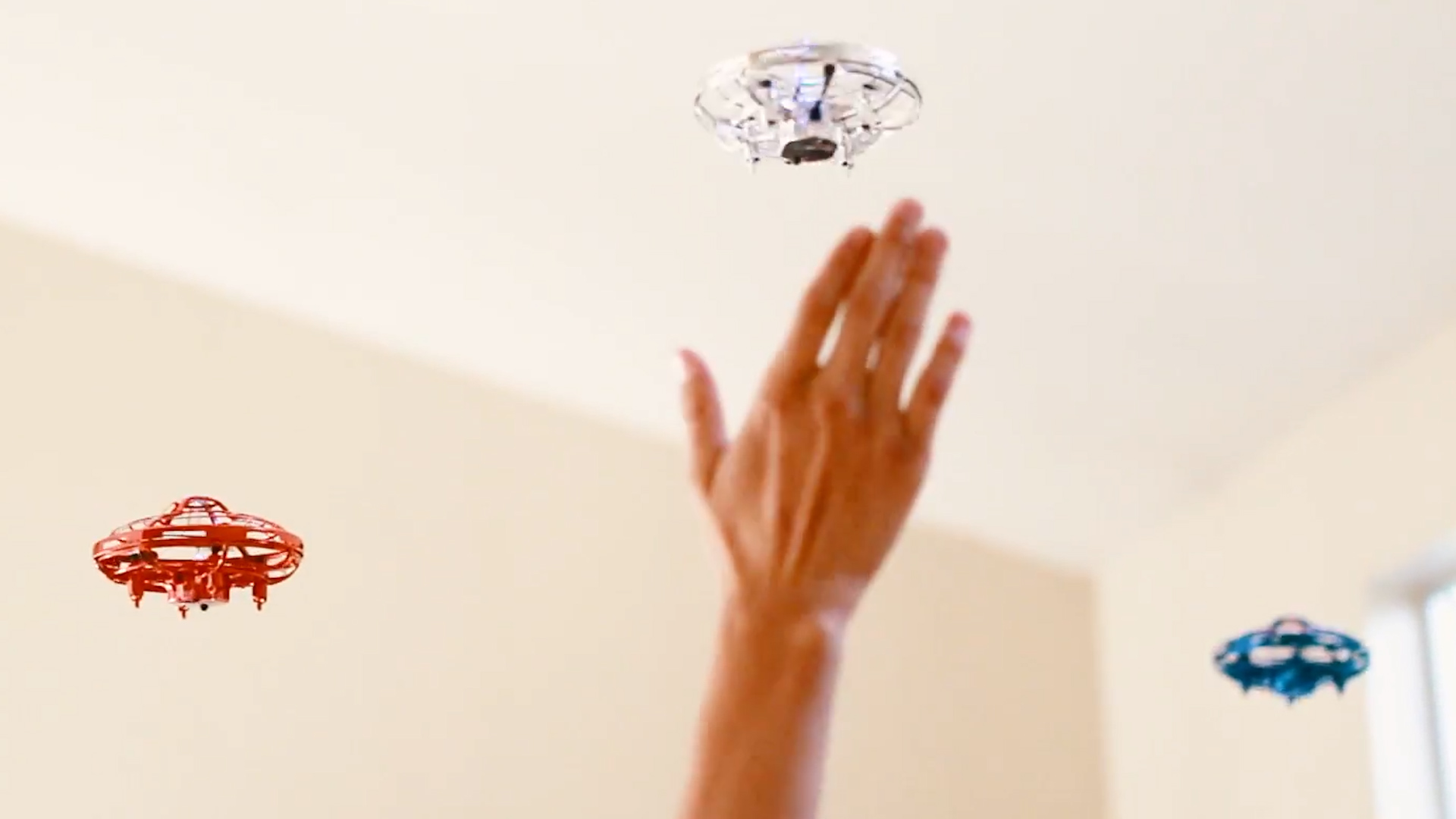 Control this incredible UFO drone toy with nothing but your hands