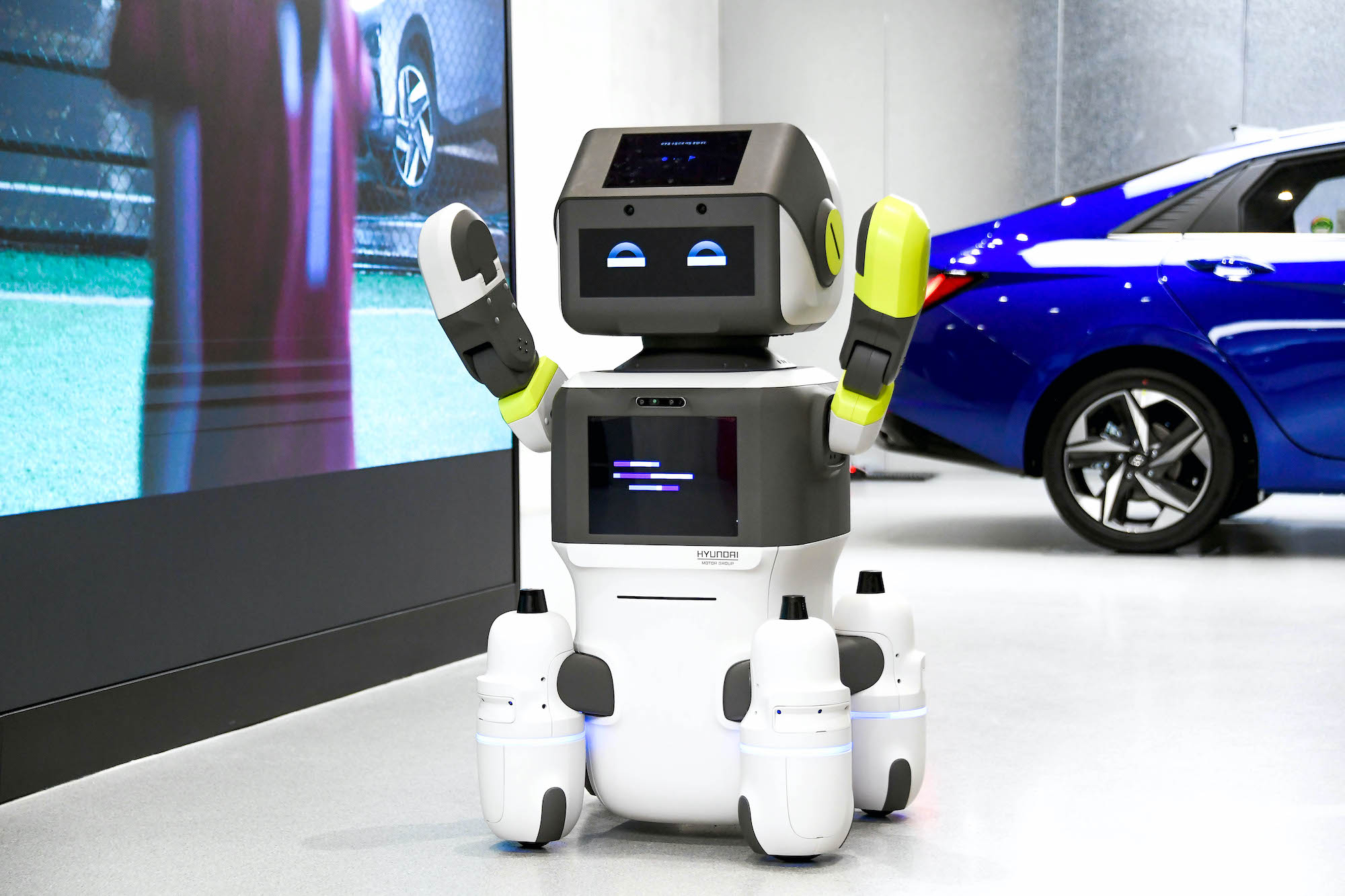 Hyundai Dal E Customer Service Robot Engadget