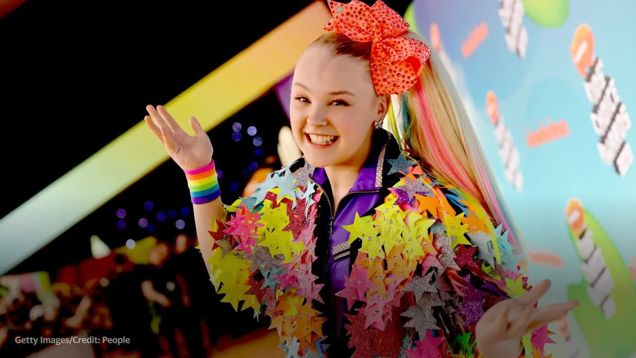 Jojo Siwa Addresses Controversy Over Kids Board Game With Inappropriate Content I Had No Idea