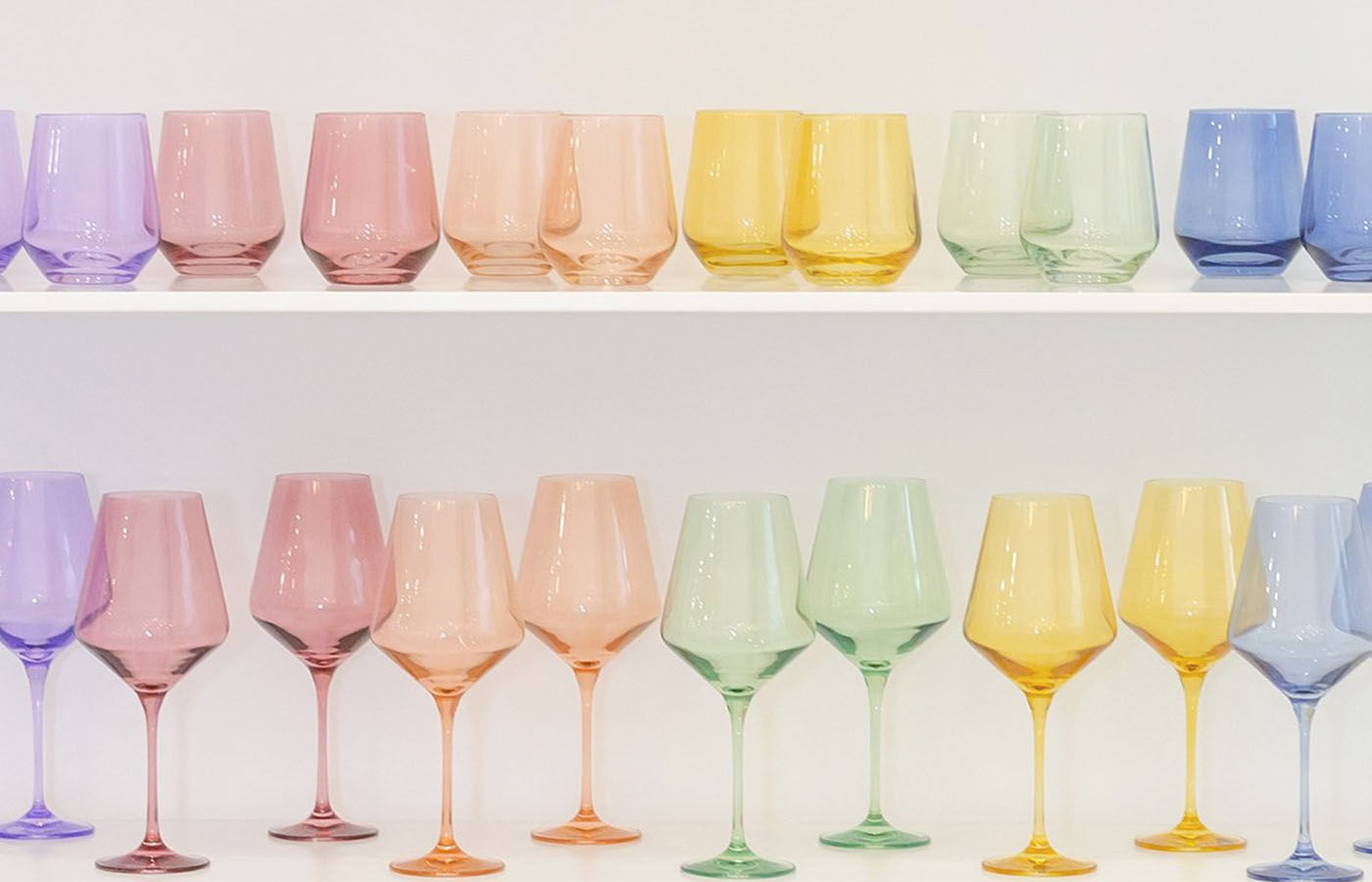 Featured image of post Champagne Estelle Colored Glass