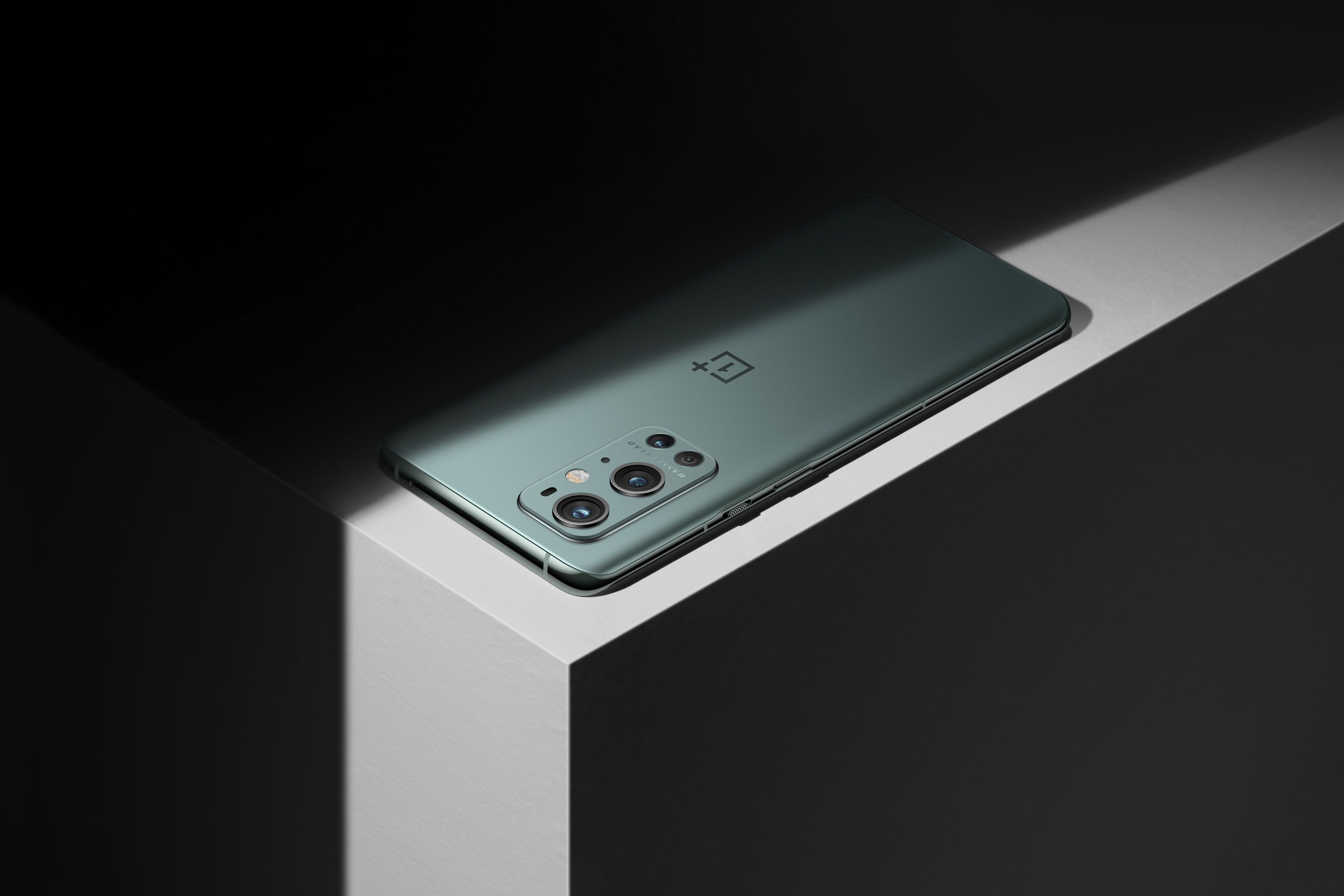 Watch the OnePlus 9 launch event with us live at 9:40 am ET