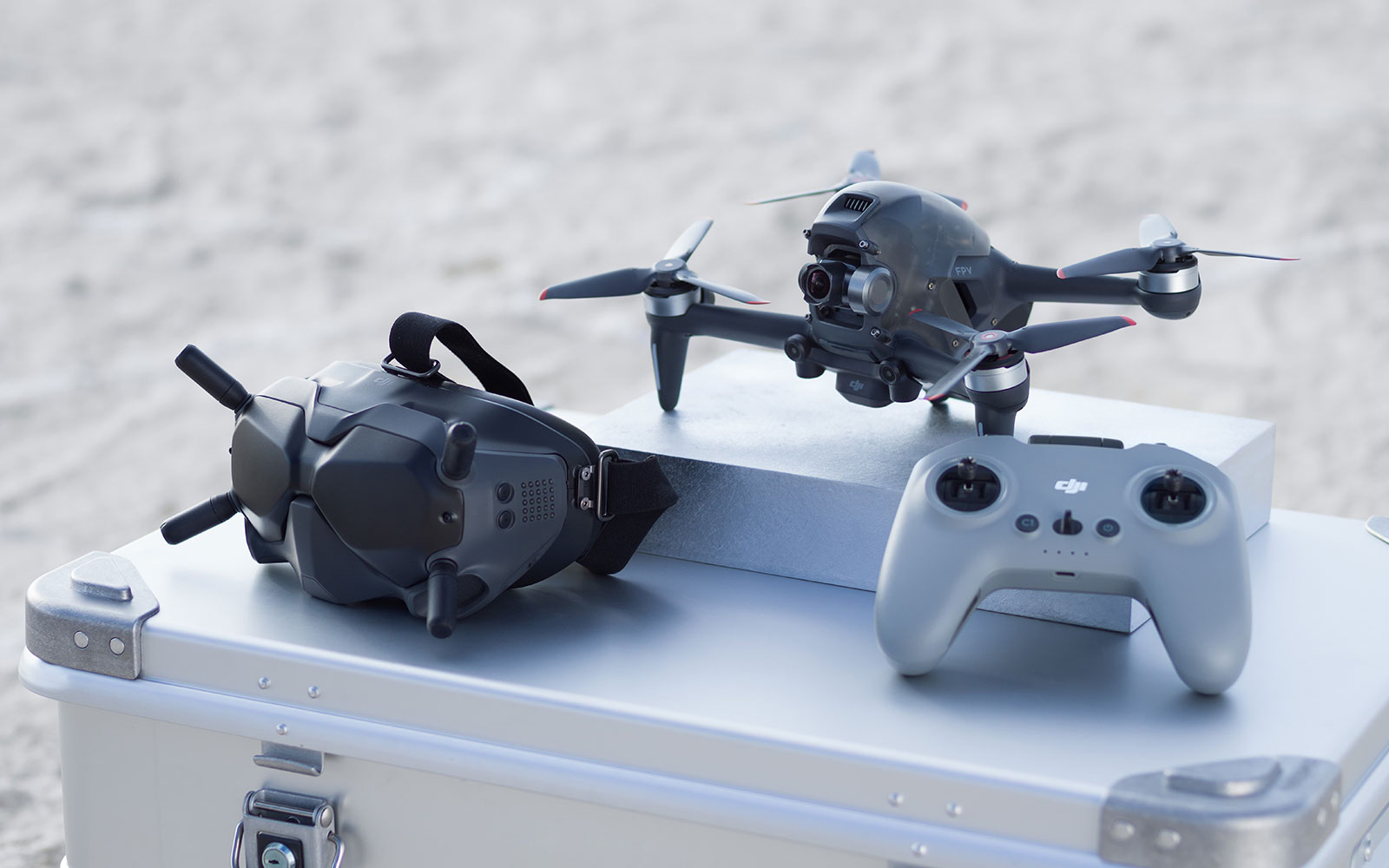 DJI officially brings an FPV aerial camera with a speed of 140 kilometers per hour and capable of recording 4K 60p