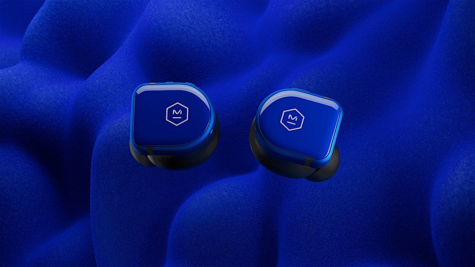 <p>Master & Dynamic's latest true wireless earbuds have a familiar design with new materials, larger drivers and more robust active noise cancellation.</p>
