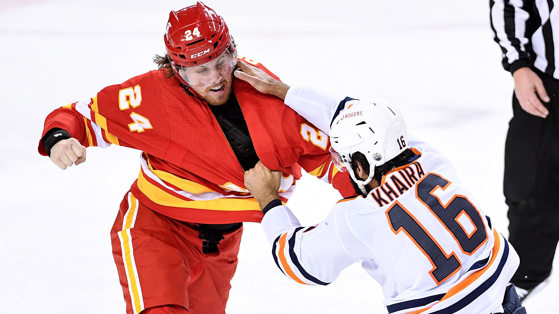 Flames ‘Ritchie KO’s Oilers’ Khaira after head shot on Kylington