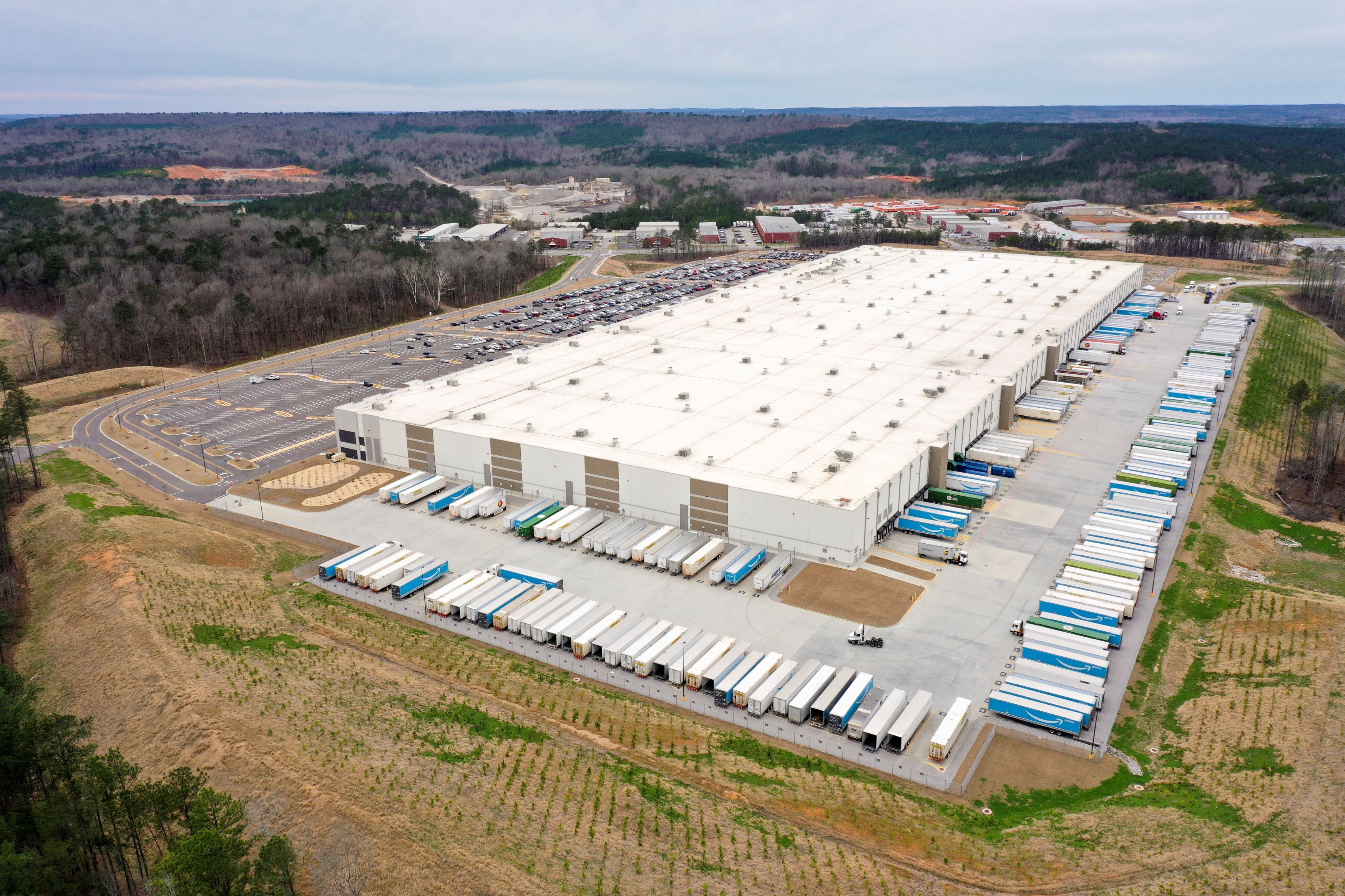 Amazon warehouse workers in Alabama vote against unionization Engadget