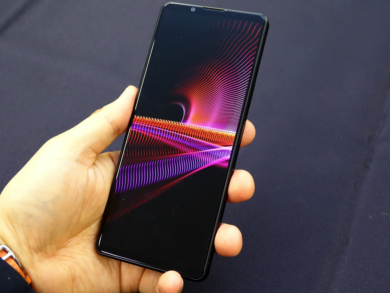 Смартфон xperia 1 v