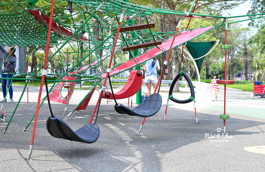 台中兒童公園 黎新公園 大型攀爬遊具 互動競技區 健身訓練區一應俱全 Yahoo奇摩旅遊