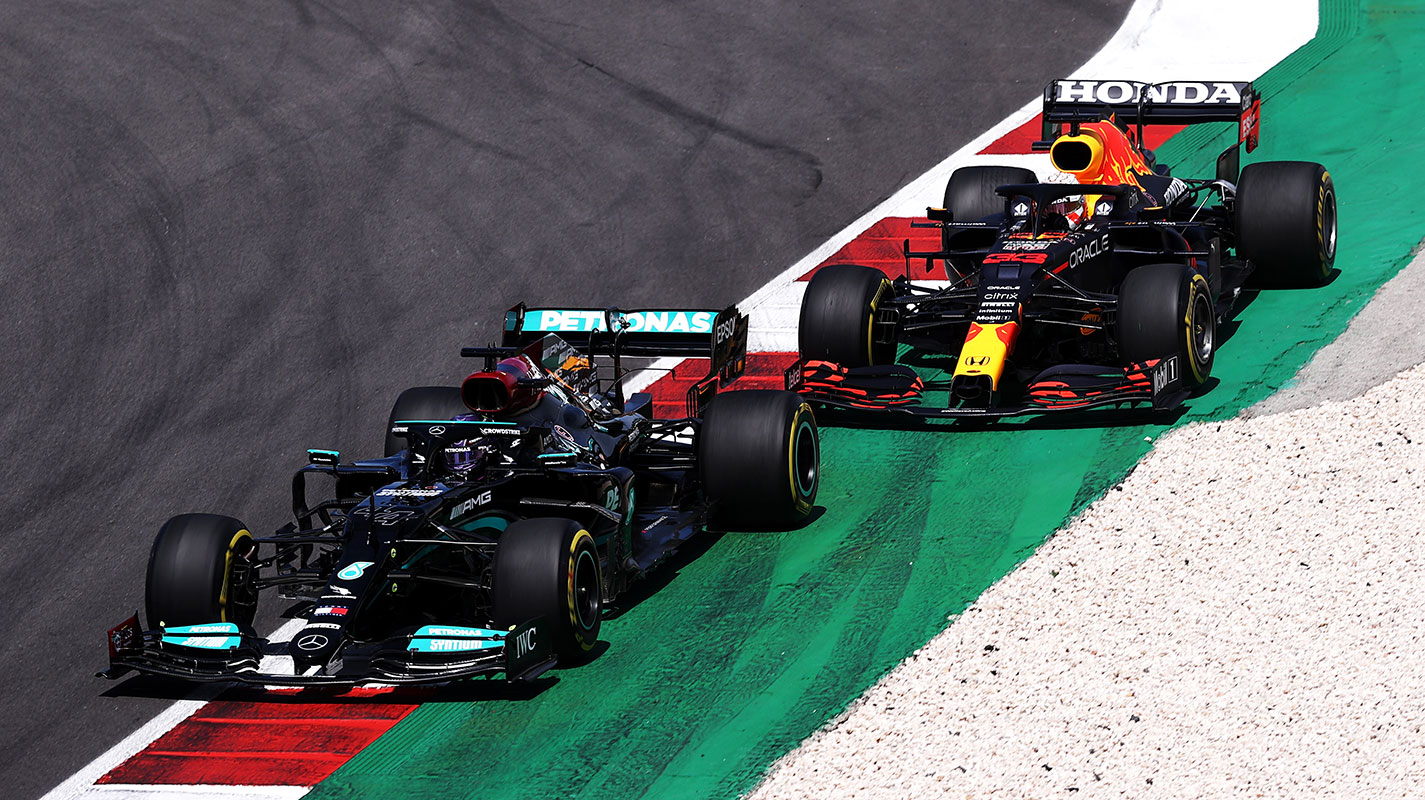 Hamilton說明比賽重新開始被Verstappen超越的瞬間