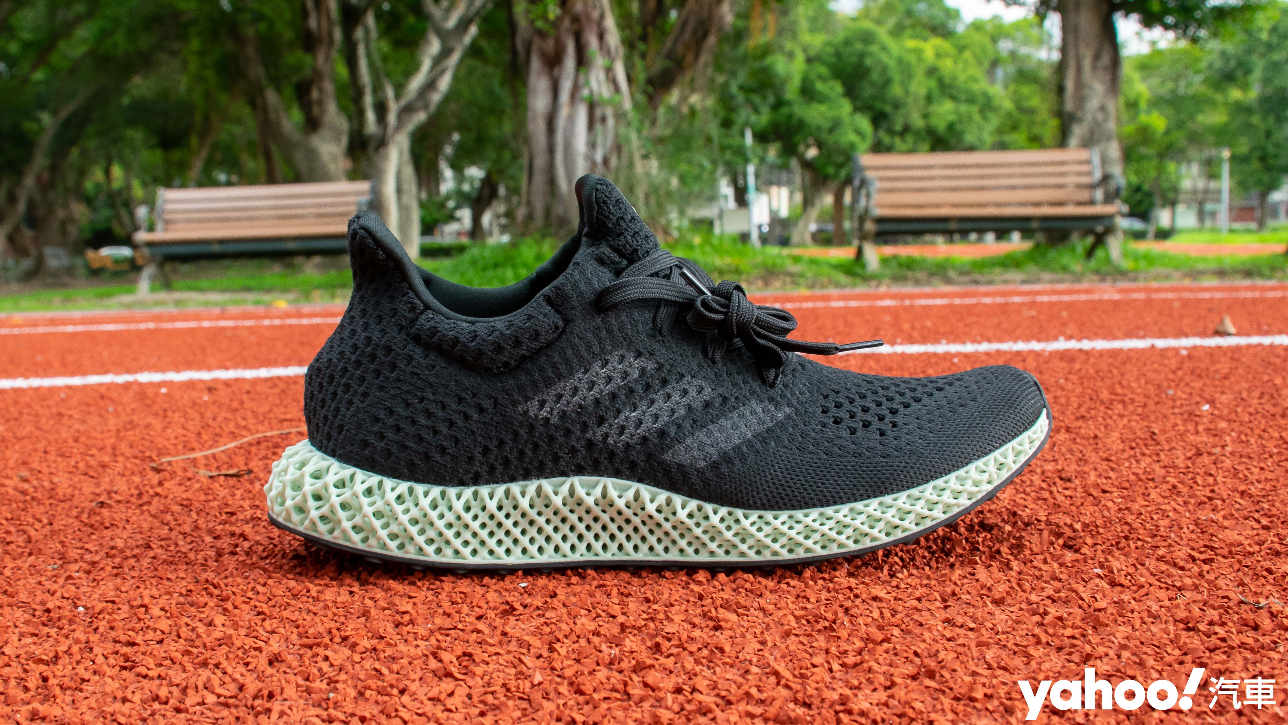 adidas 4D FUTURECRAFT百米衝刺開箱實測！輪胎科技導入跨界潮鞋！