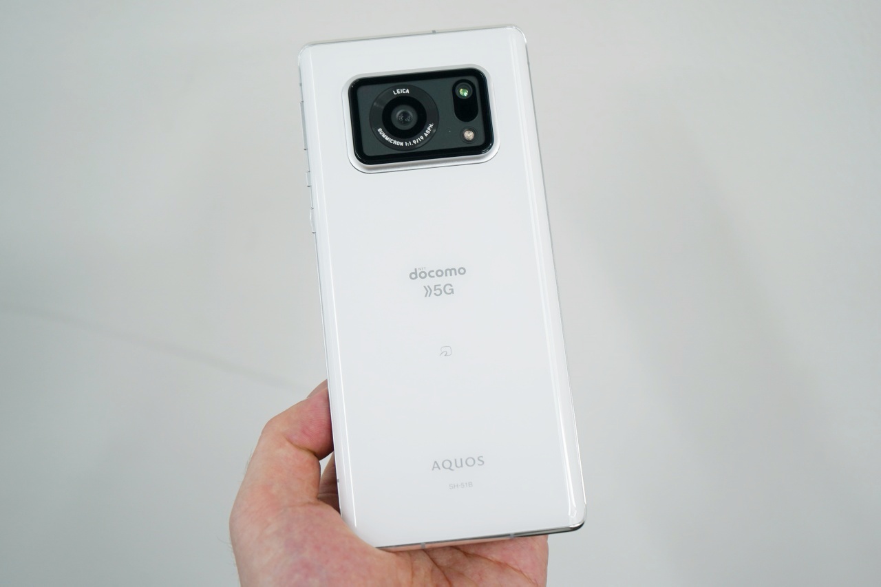 1インチセンサ搭載 AQUOS R6 がきょう（25日）発売、ドコモとソフトバンクから