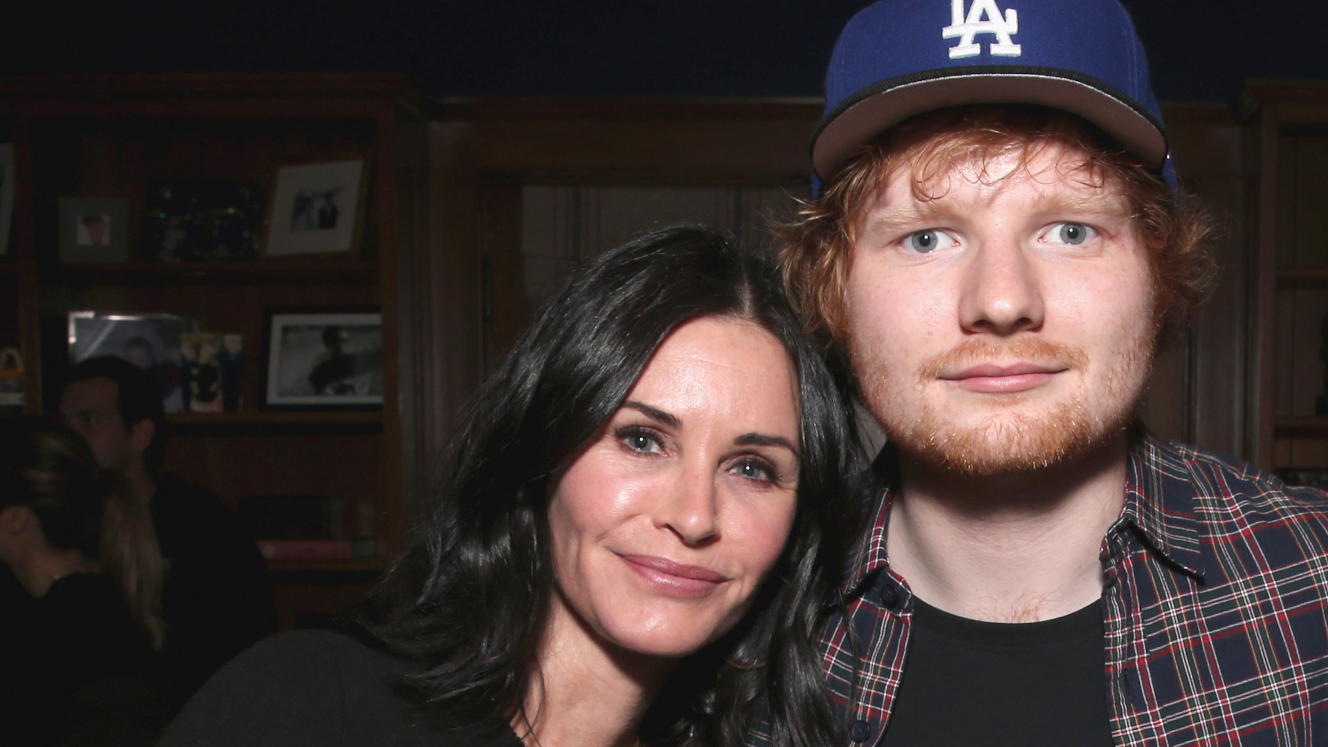 The NSFW gift Courteney Cox keeps getting from Ed Sheeran - Yahoo Entertainment
