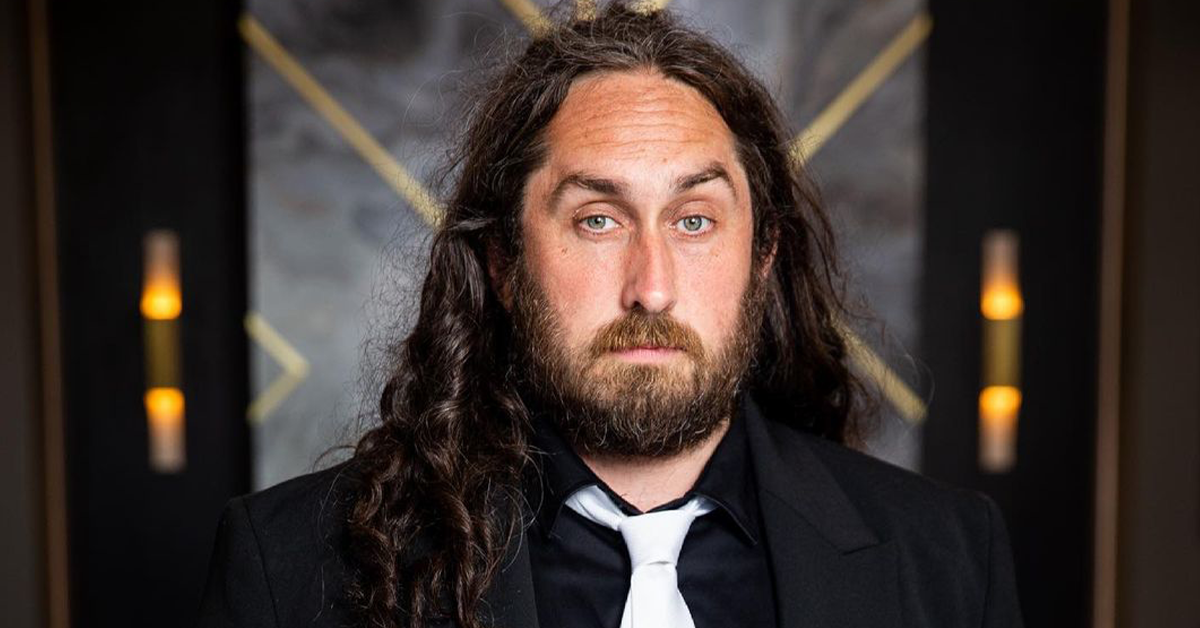 Россов ю. Росс Ноубл. Ross Noble. Росс Ноубл актер. Росс Ноубл со своим танком.