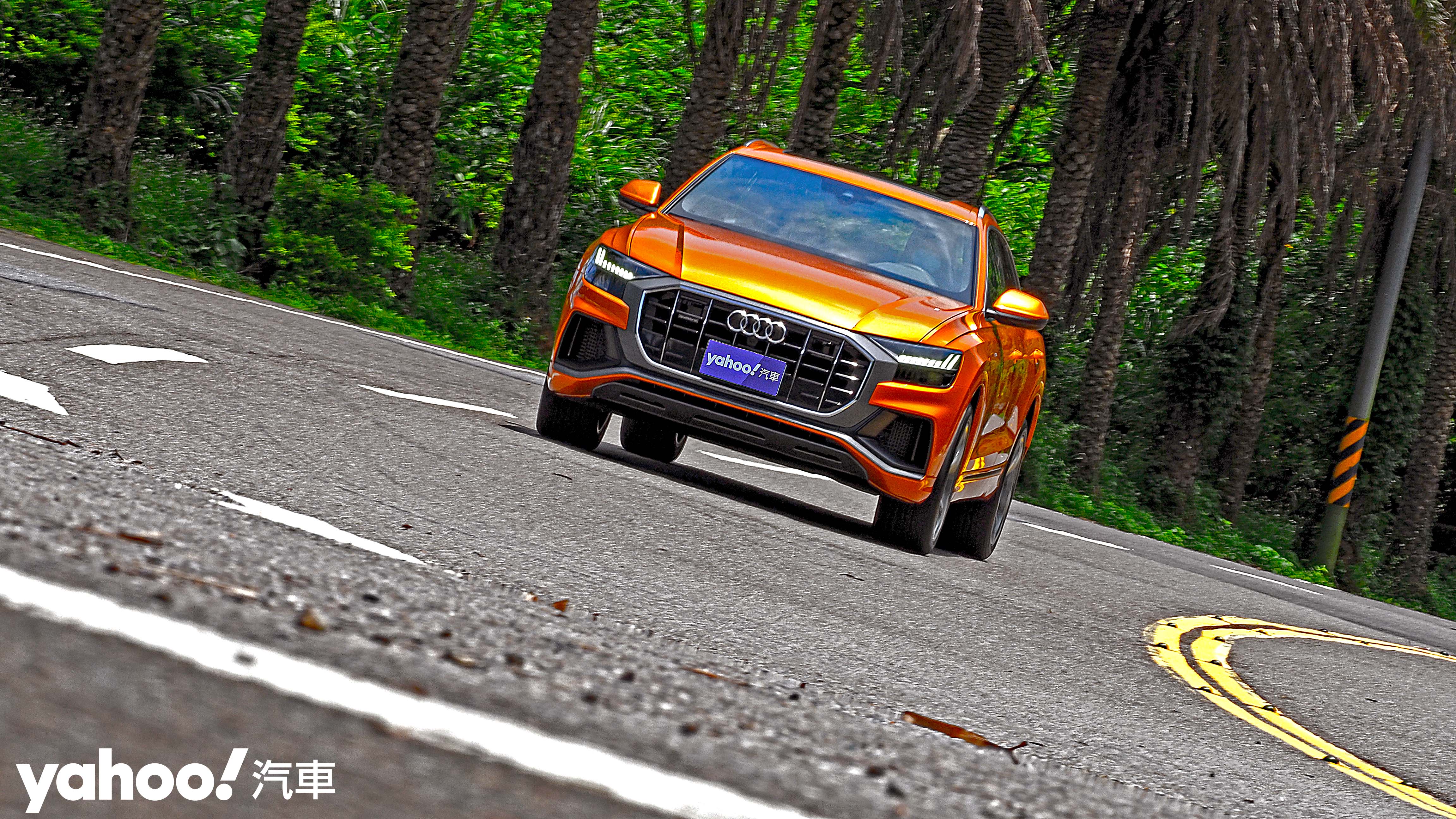 2021 Audi Q8 55 TFSI quattro S line海灣試駕！讓休旅也能擁有奔馳的儀式感