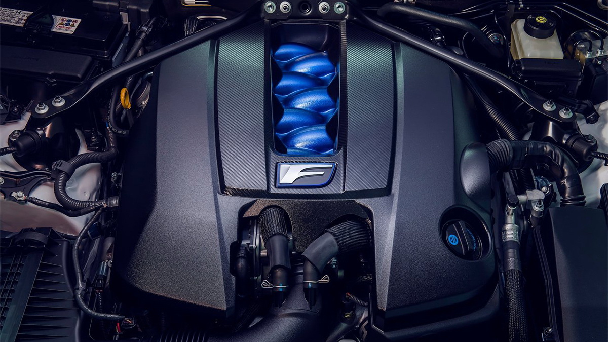 圖／2021 Lexus RC F Track Edition搭載5.0升自然進氣V8引擎，最大馬力達464 hp/7,100 rpm、以及53.0 kgm/4,800rpm的最大扭力，0~100km/h加速僅需4.3秒。