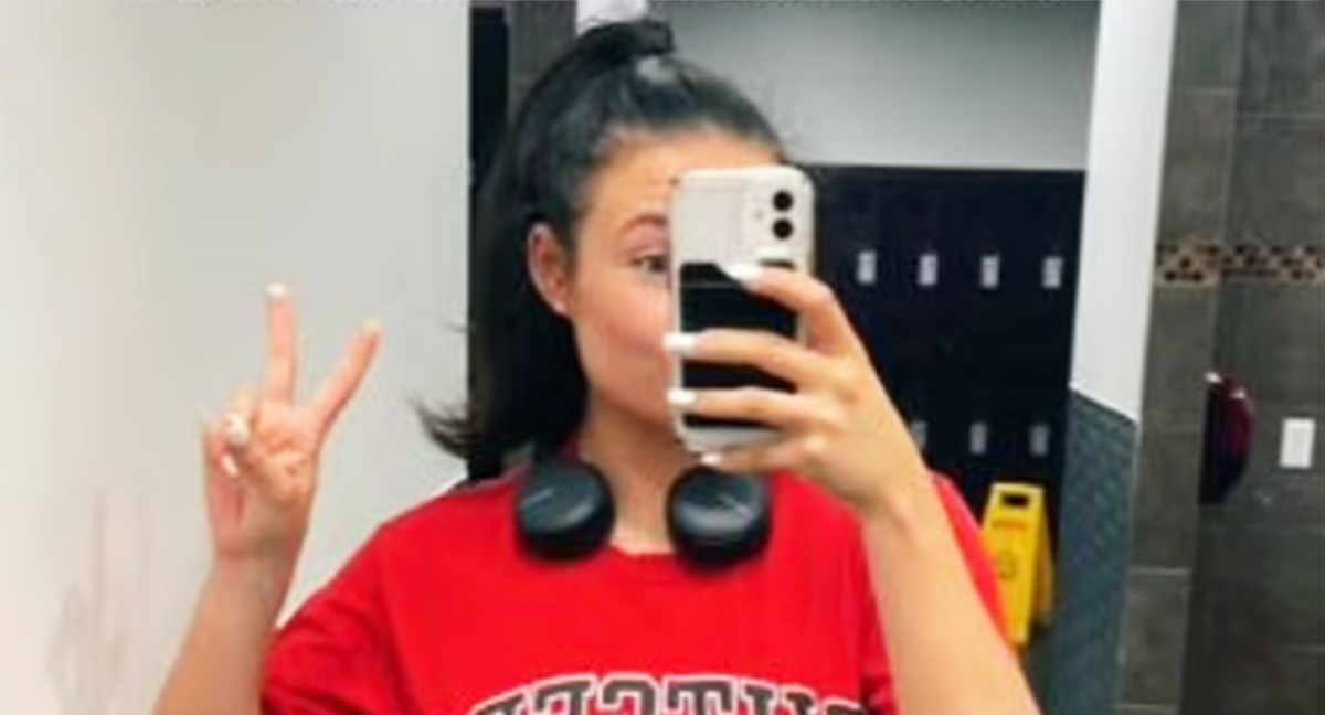 Woman fumes after being told to 'cover up' in gym while wearing