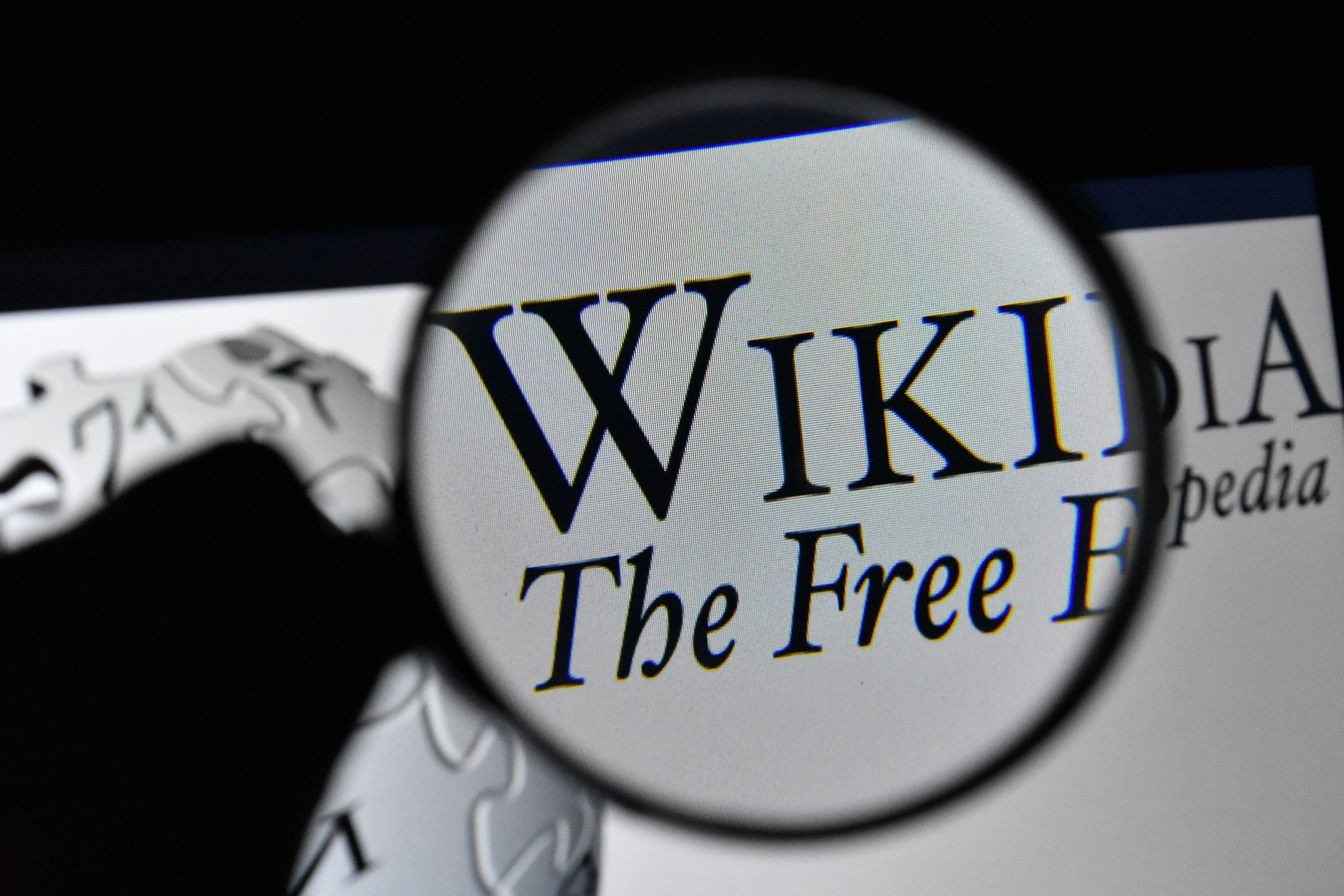 Russia threatens to block Wikipedia over Ukraine invasion article