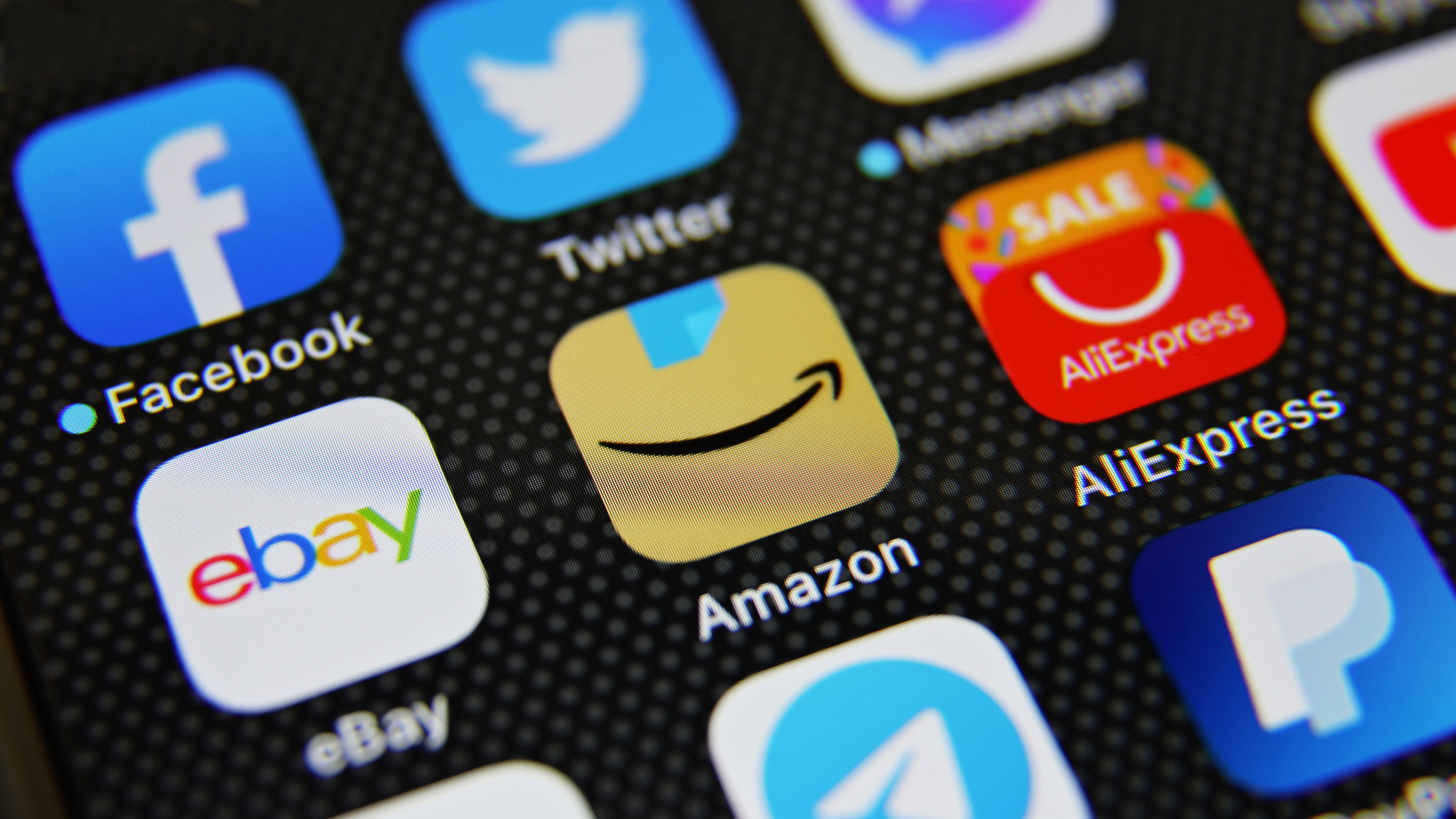 „Amazon“ įtikina „Apple“ pašalinti „Fakespot“ peržiūros analizatorių iš „App Store“