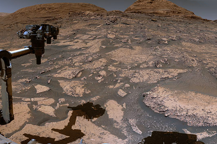 O vídeo do rover Curiosity da NASA mostra uma nova vista panorâmica de Marte