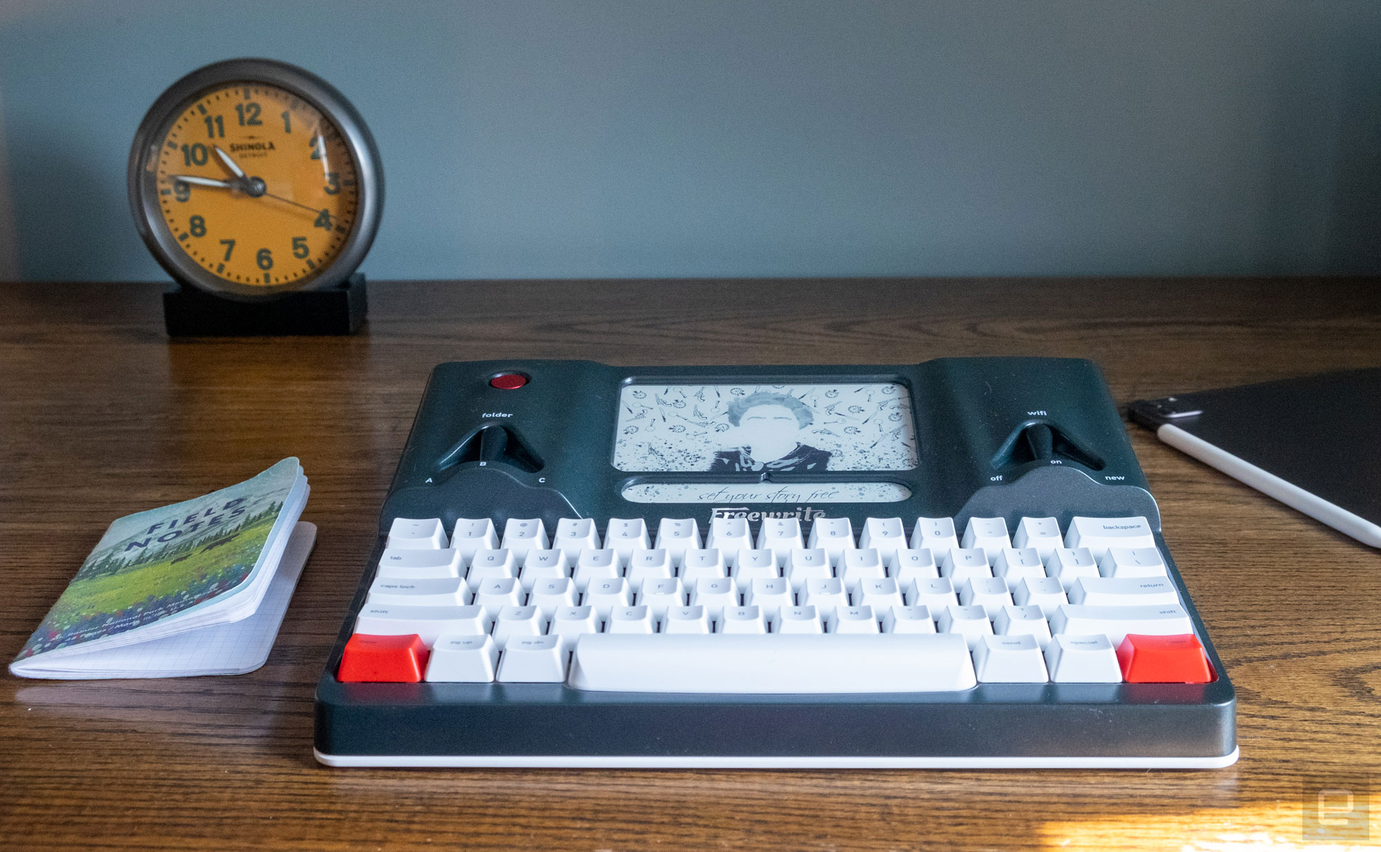 A $600 e-ink typewriter got me one step closer to writing a novel