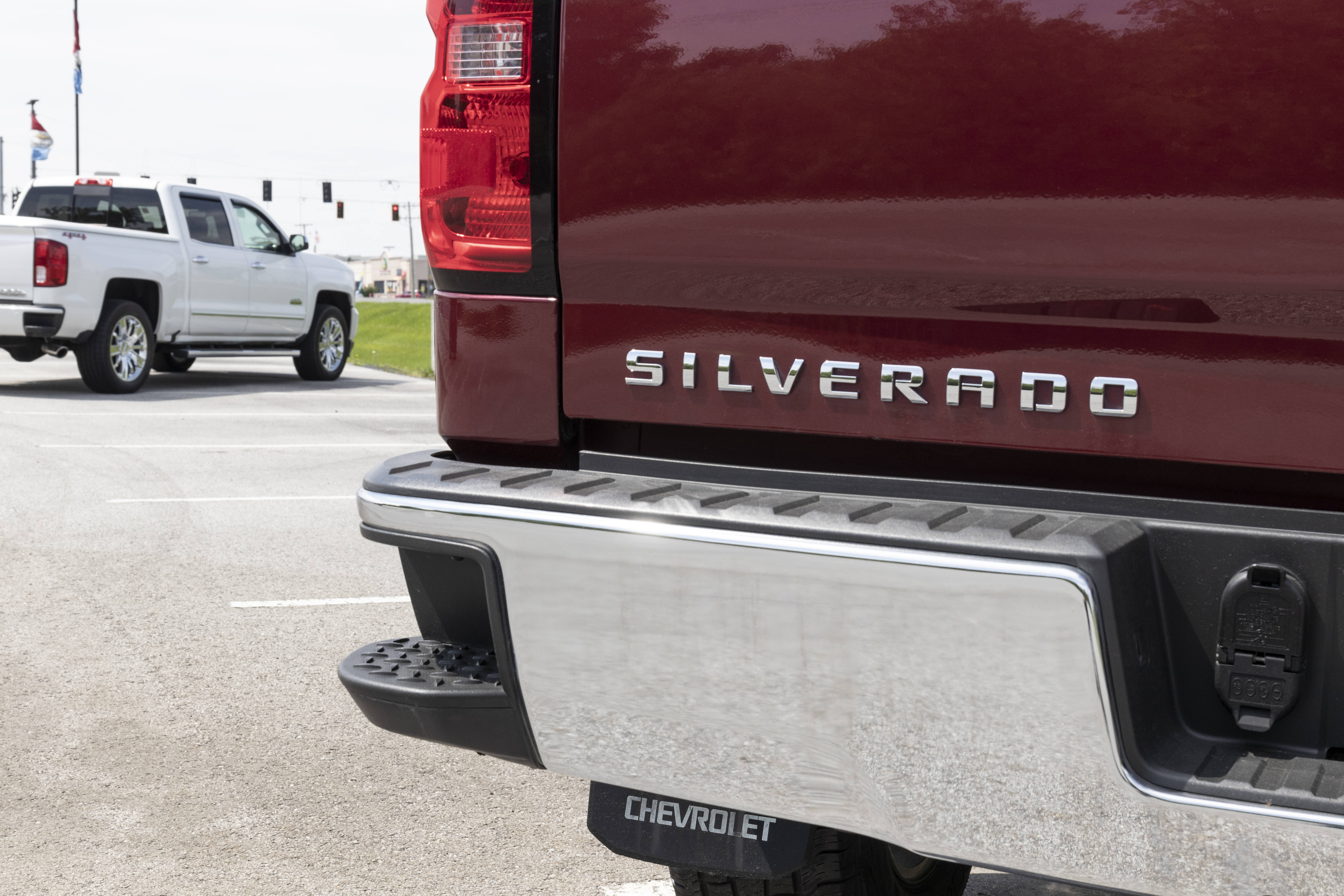 az-news-ai.blogspot.com - Chevy shows off four-wheel steering on its upcoming Silverado EV - Engadget