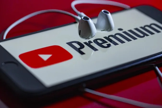 auとUQ mobileが「YouTube Premium」の無料期間を6か月間に拡大