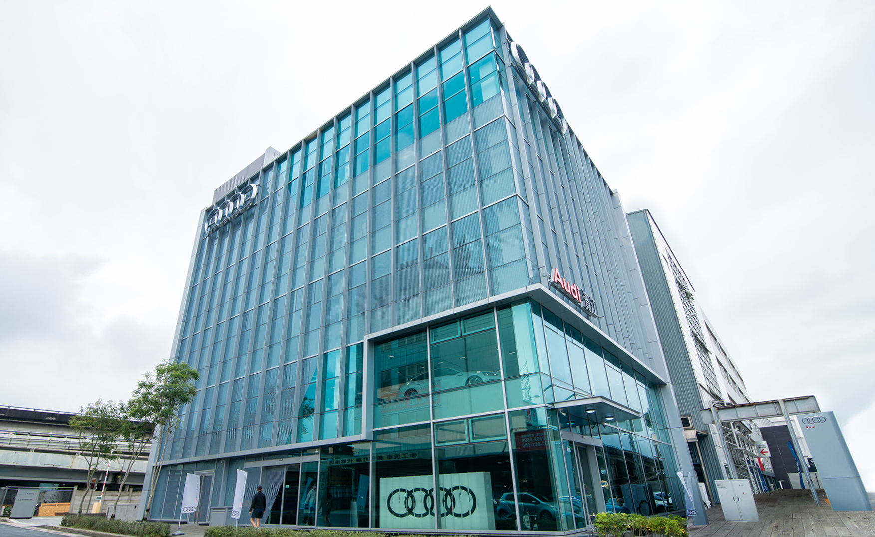 Audi全台展間再+1！全新Audi濱江展示暨服務中心投入營運行列