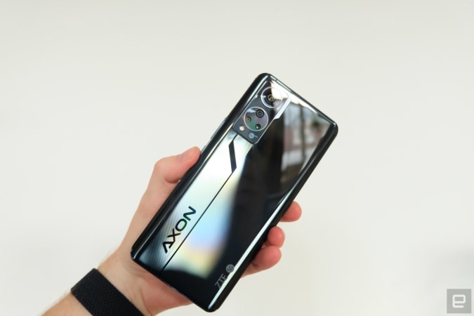 ZTE Axon 30