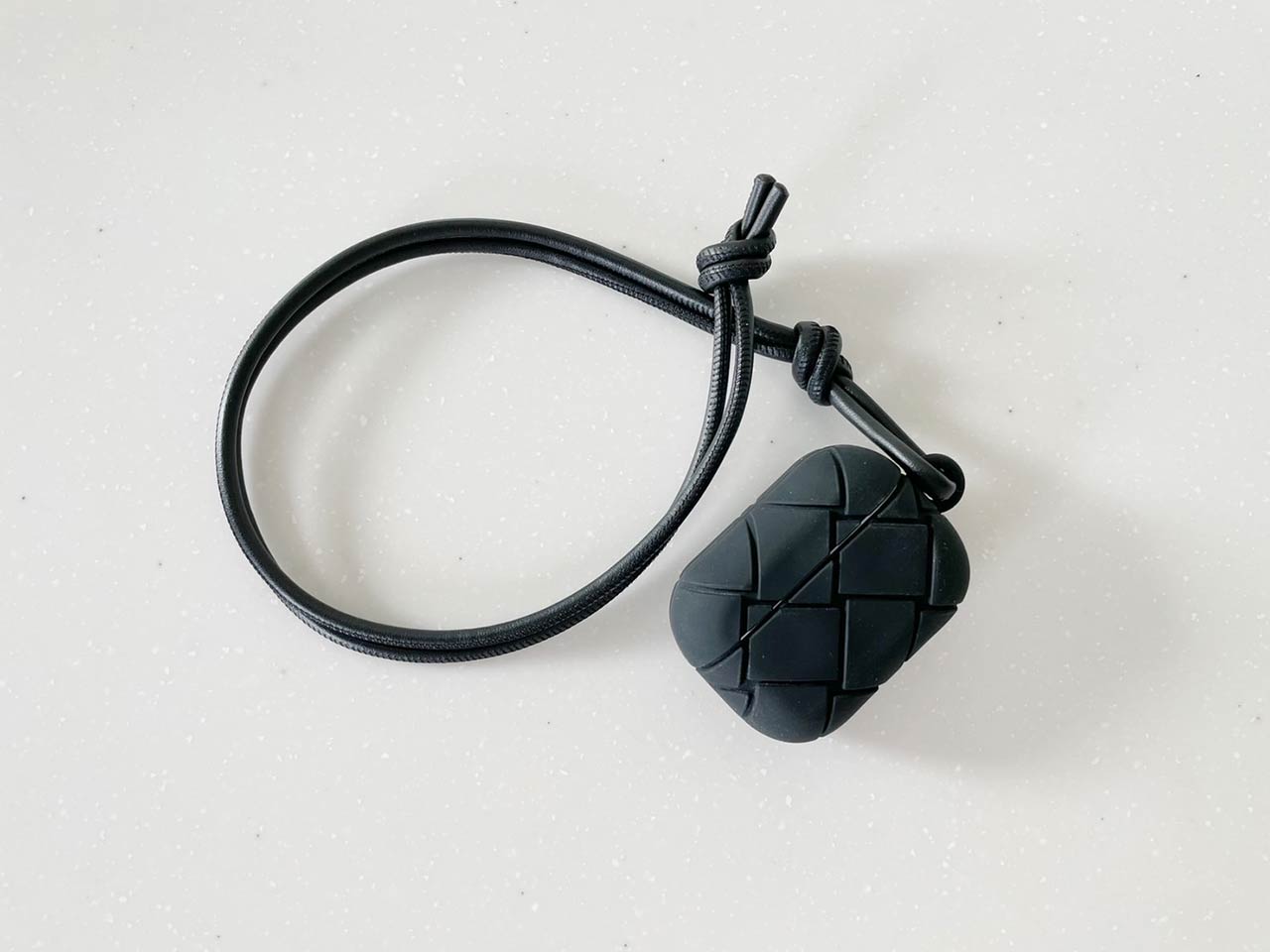 新品 BOTTEGA VENETA ボッテガヴェネタ airpods pro | www.jarussi.com.br