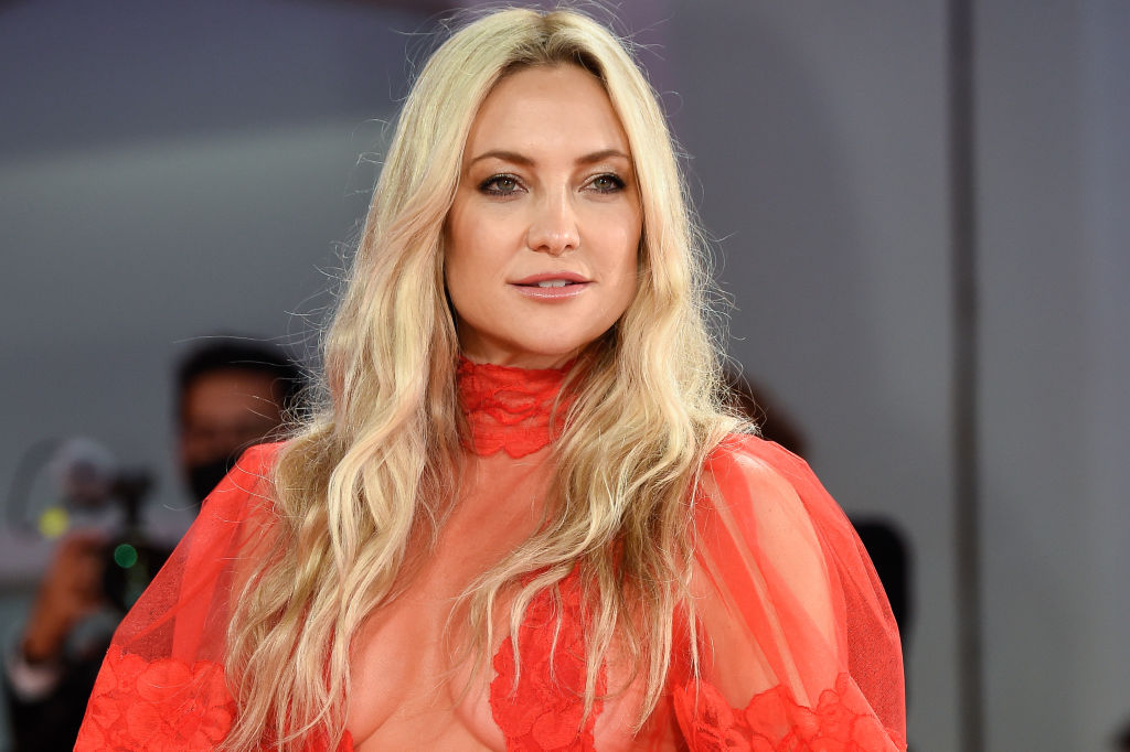 Kate Hudson Replaced Her Bras With a Genius $10 Accessory She